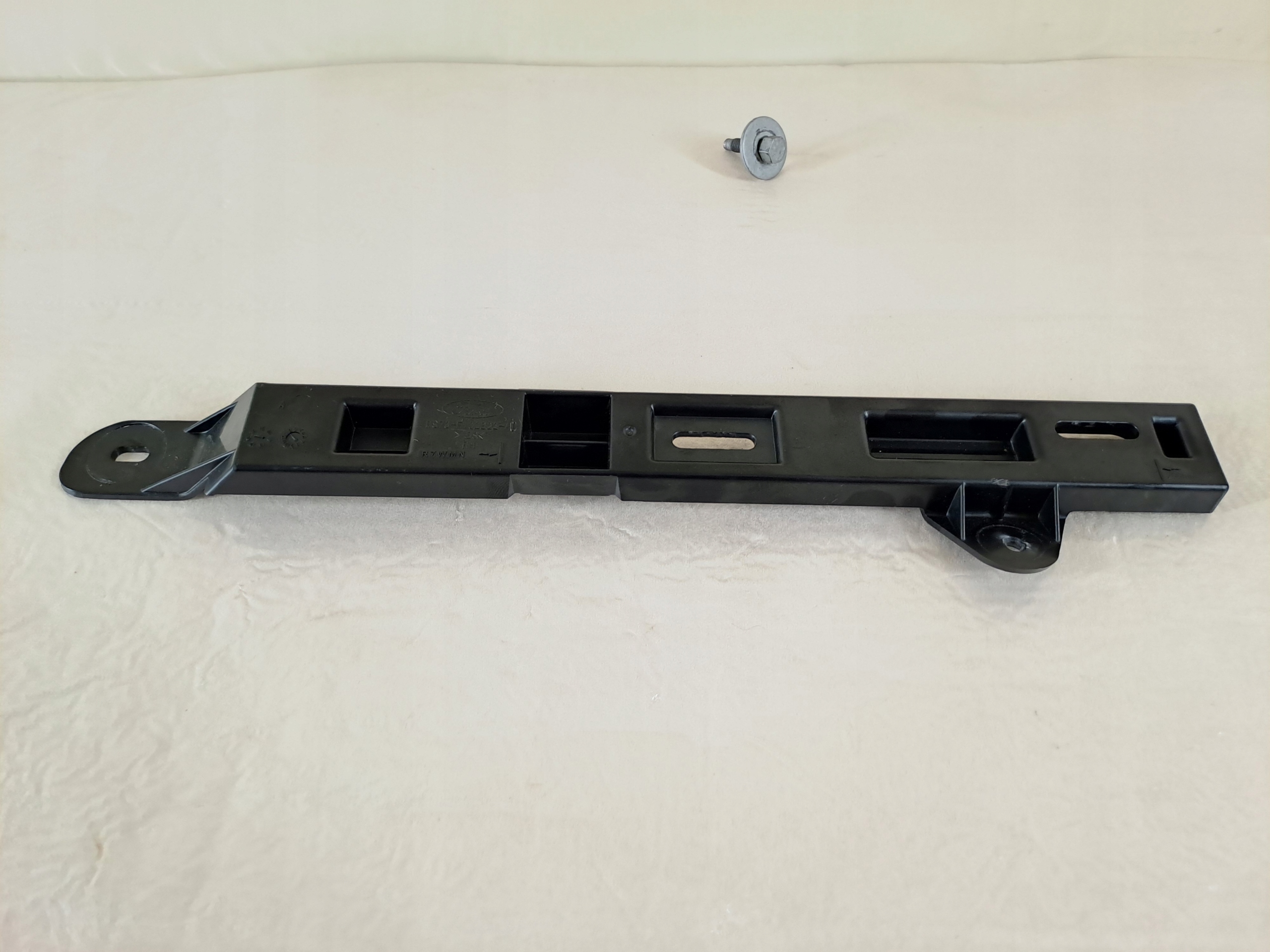 Support Support plaque Pare choc Droite Avant Avant FORD MONDEO V MK5 17r