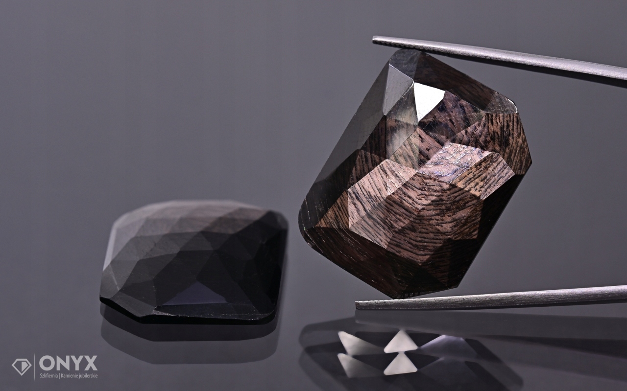 Granátové jablko hvězdicové fazetované rozeta Para neregul