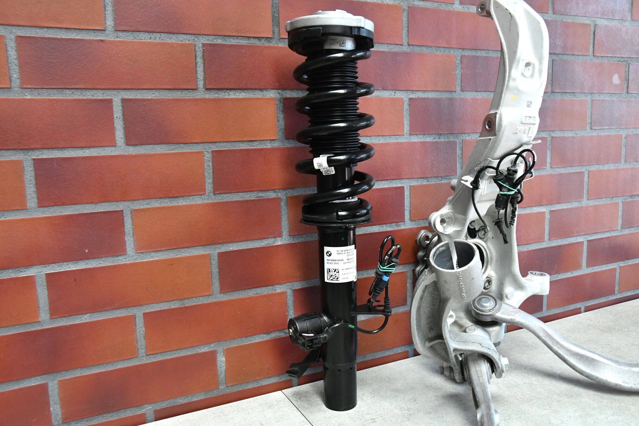 swing left front shock absorber right BMW X5 G05 X6 G06 26km