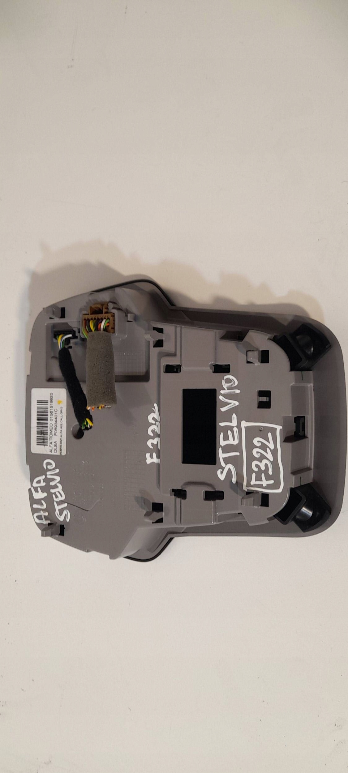 Alfa Romeo Stelvio light lighting cabs 01561519920 (F322)