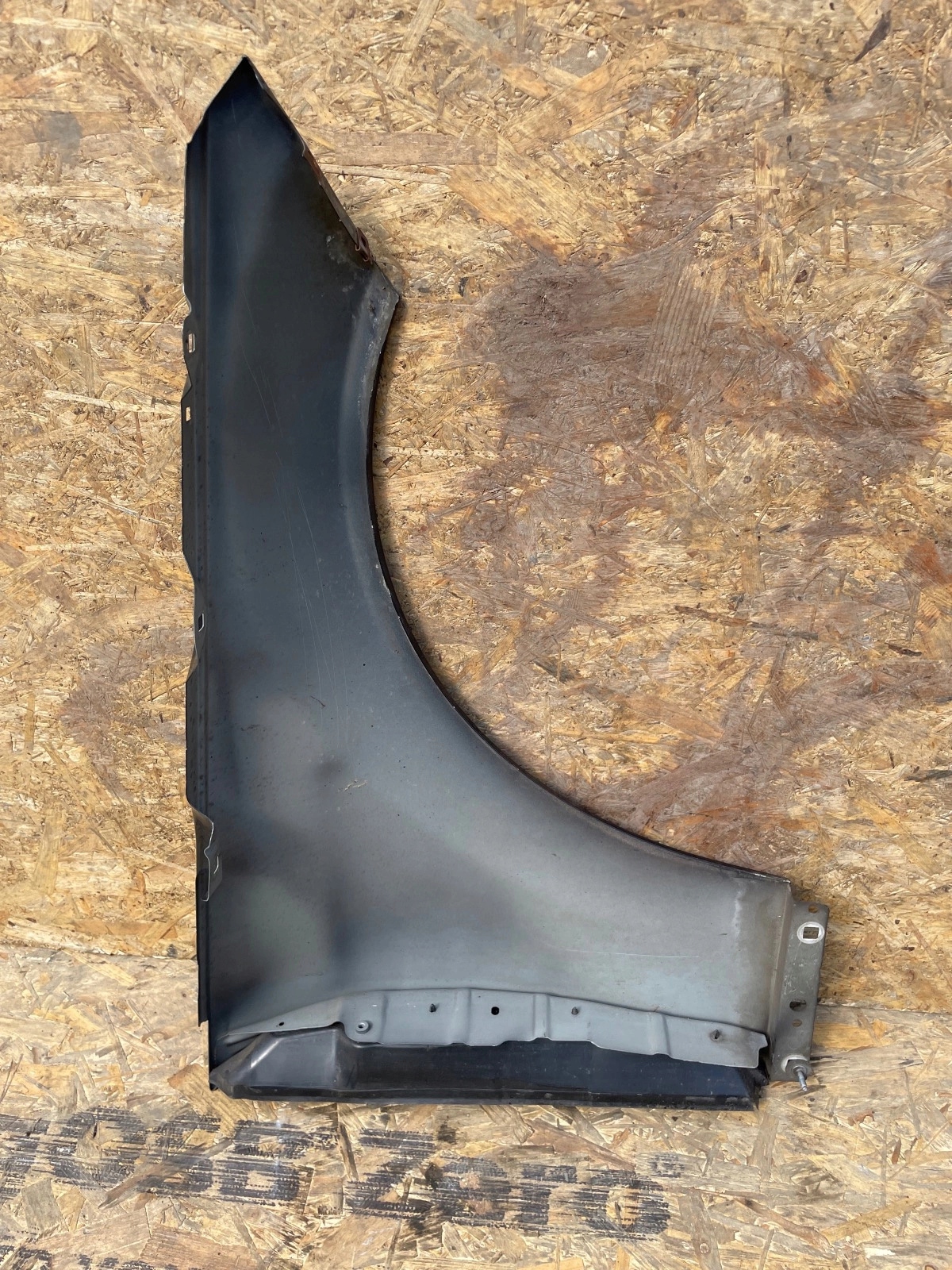 fender front front left Mercedes W204 C Klasa