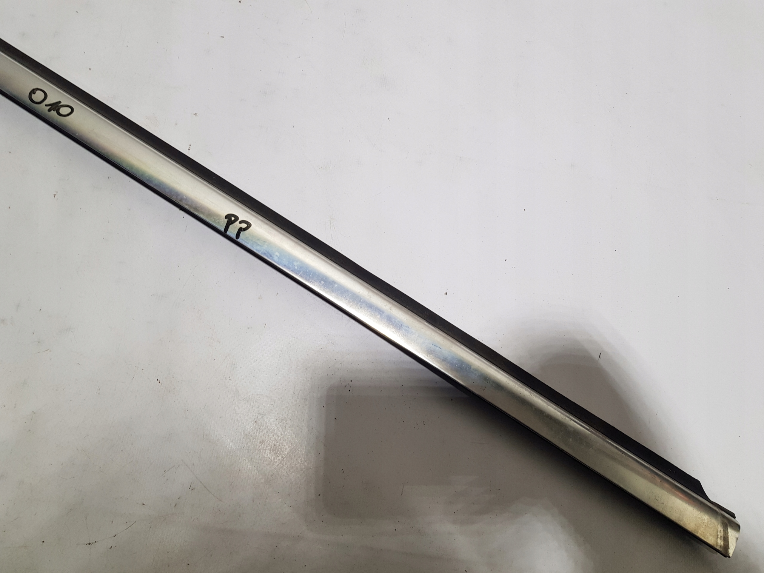moulding door right front dust CHROM MERCEDES W251