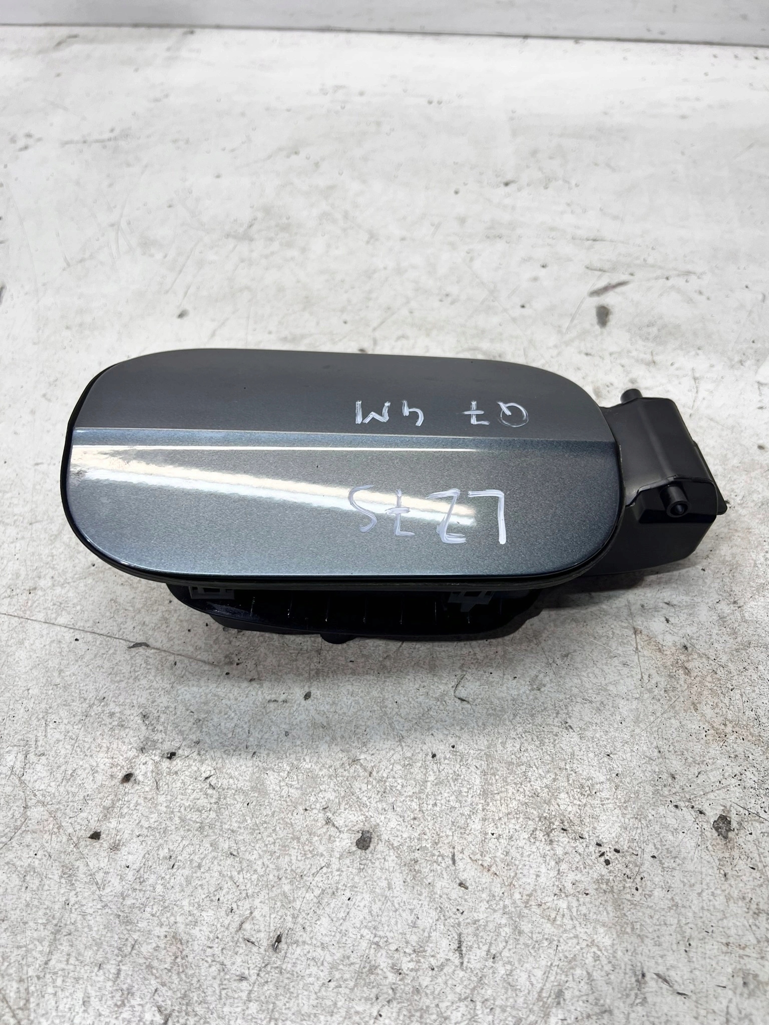 Volet trappe carburant Carburant AUDI Q7 4M 4M0809906E LZ7S