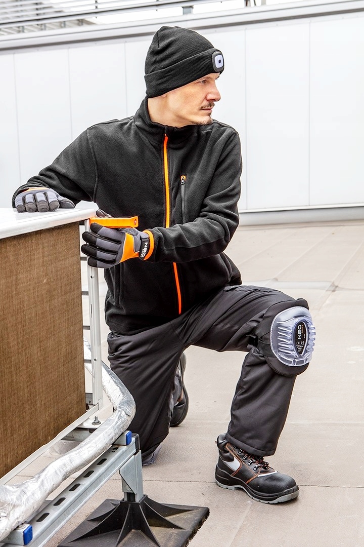 CZAPKA Z LATARKĄ LED ZIMOWA WĘDKARSKA MYŚLIWSKA EAN (GTIN) 5907558428308