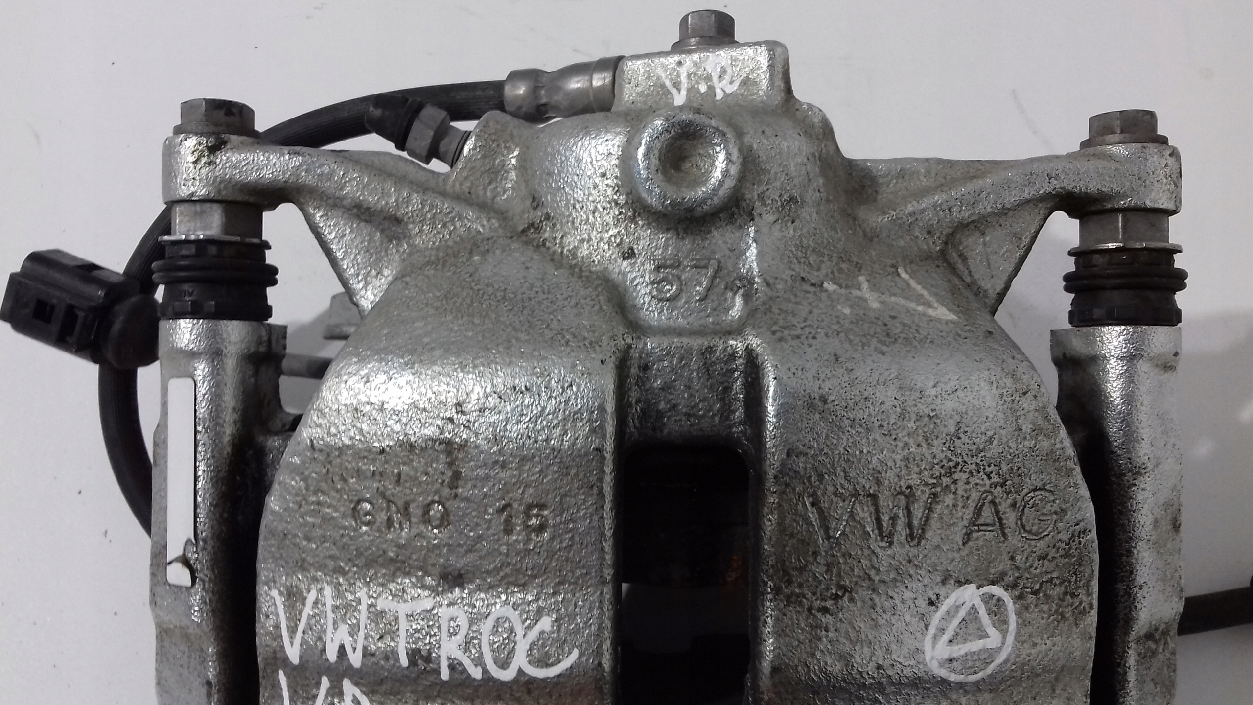 VW T-ROC caliper brake right front 5521C AUDI