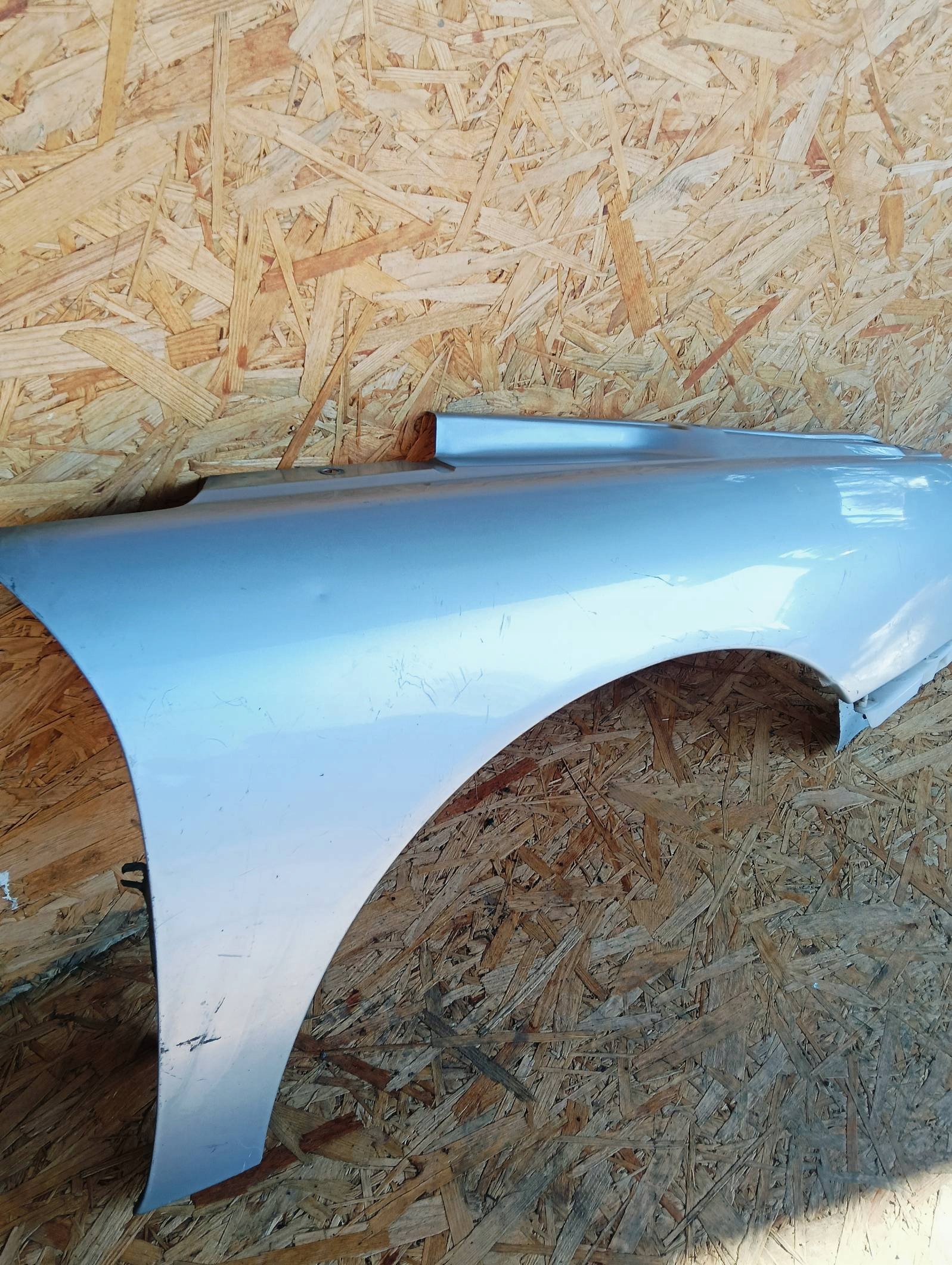 fender right front Renault Laguna and 98r