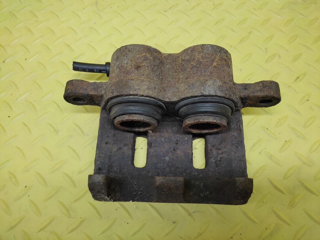 KIA CARNIVAL and 2.9 CRDI caliper brake left front