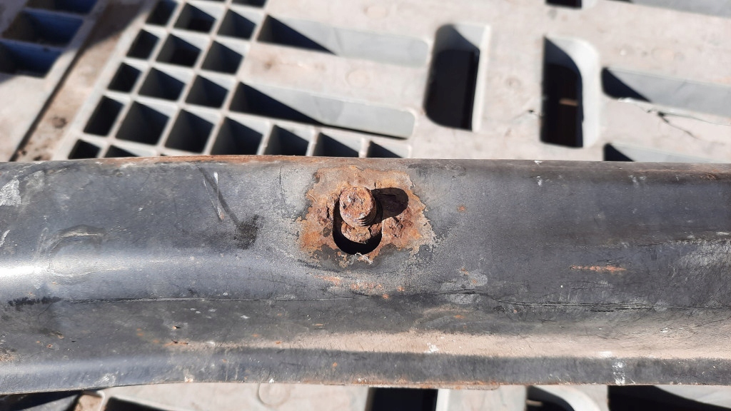 Балка бампера зад CITROEN C5 и 04R 2.2d седан