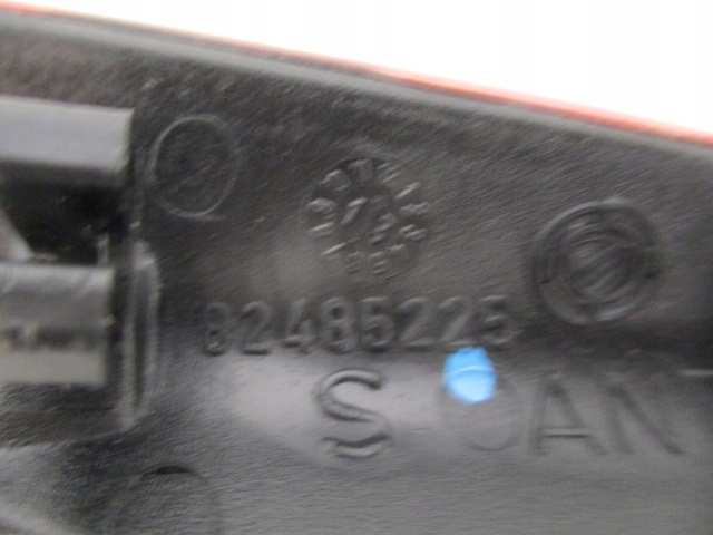 DS5 C8 807 отражатель левый двери передней 6340C4