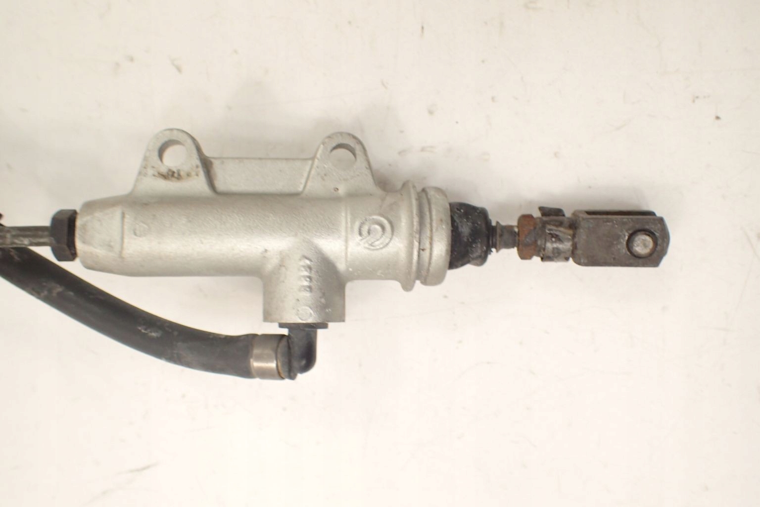 BMW R 1200 R 06-10 Pompa hamulcowa tył Brembo Kolor czarny