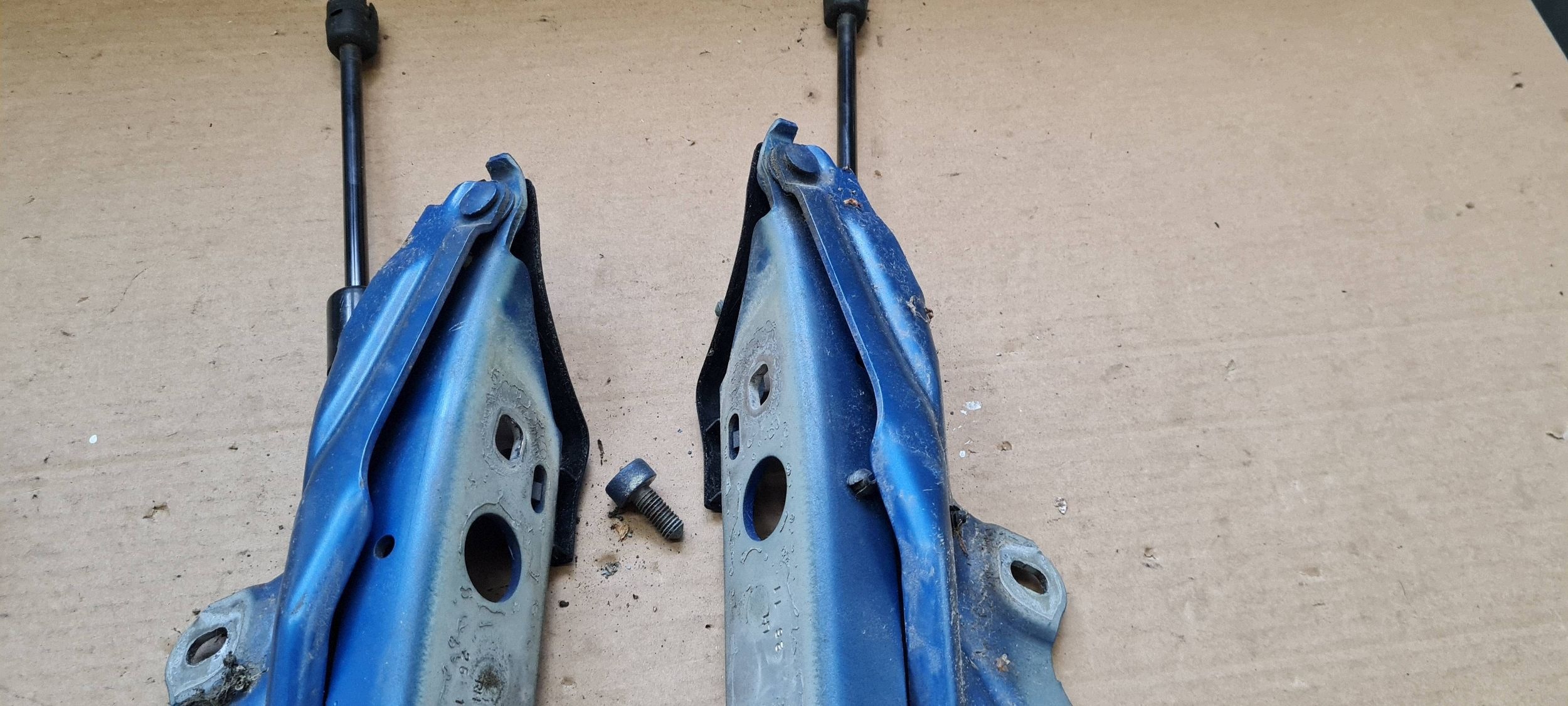 A6 C7 4G hinge bonnet hinges left right 4G8823301D 4G8823302D 2X A7 4G