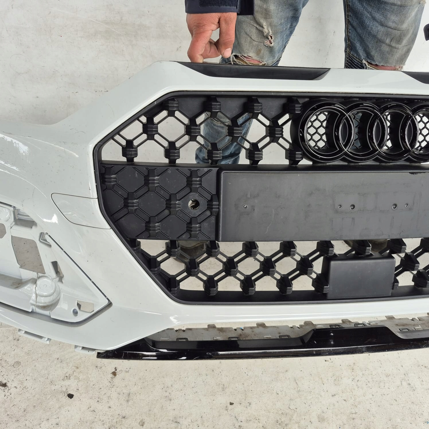 AUDI A1 II 82A CITYCARVER 19- bumper front front PDC
