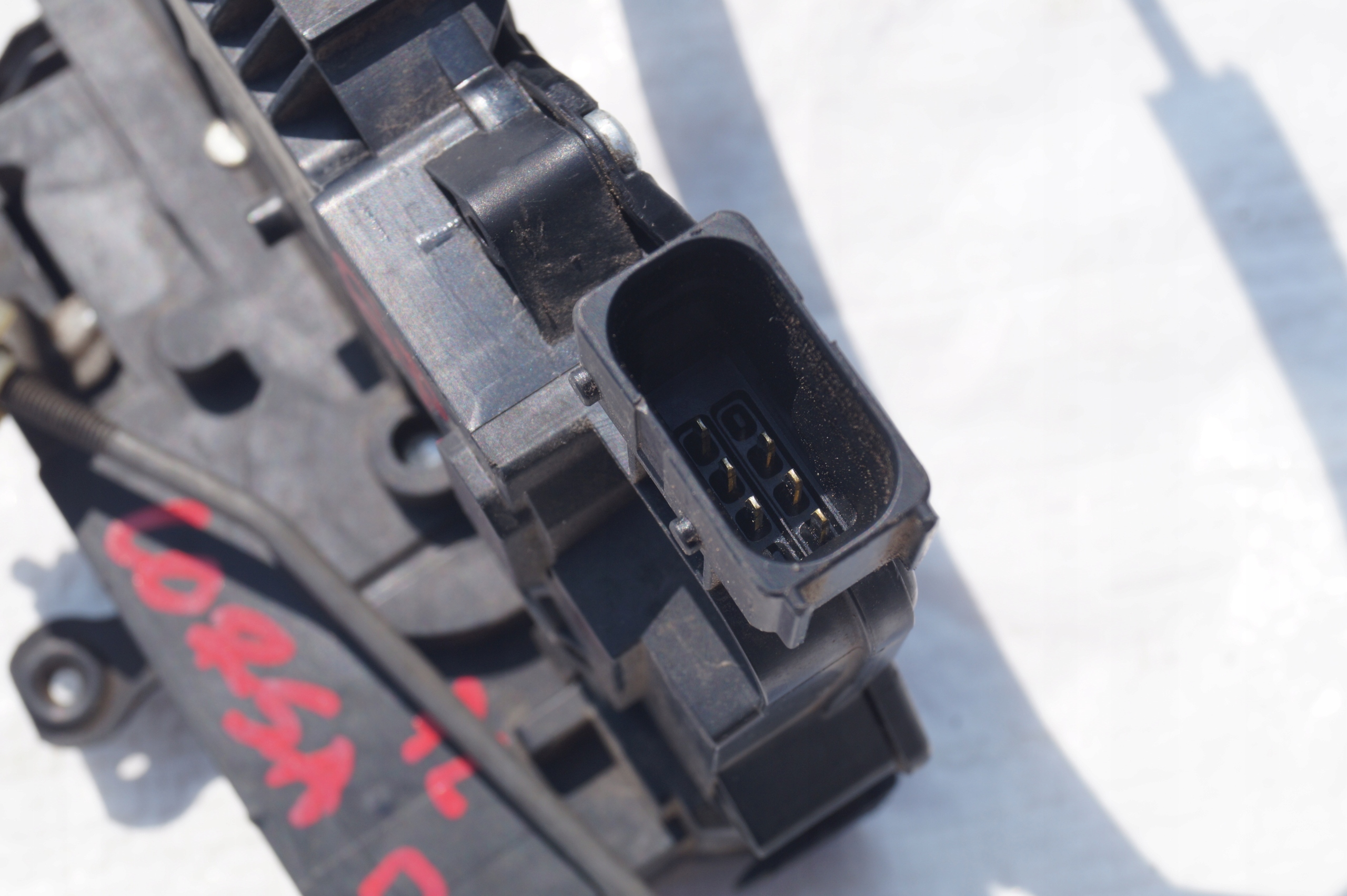 lock door front left OPEL CORSA D 6 vertical 3D