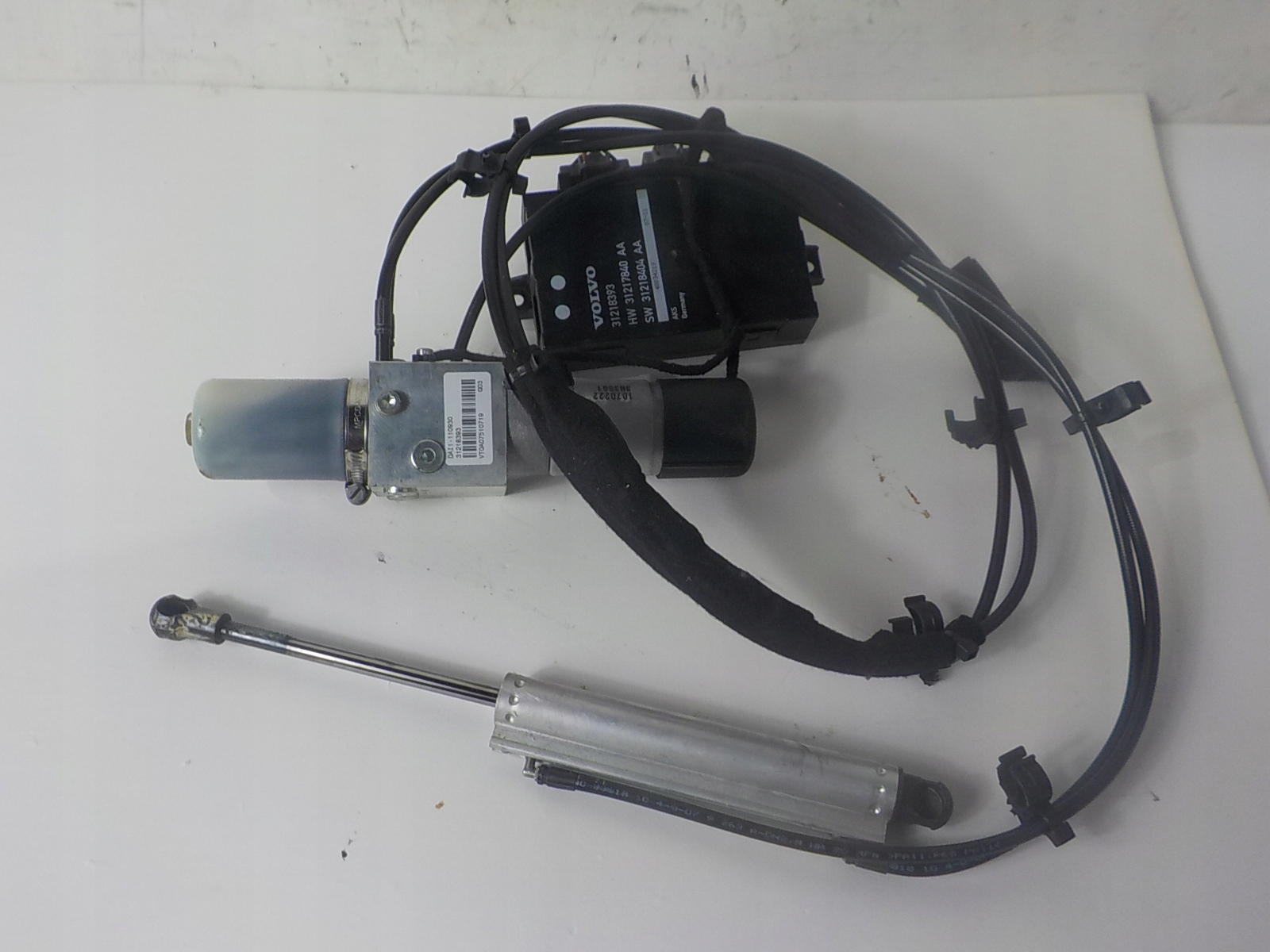 VOLVO V70 III damper pump control unit bonnet boot 31218393