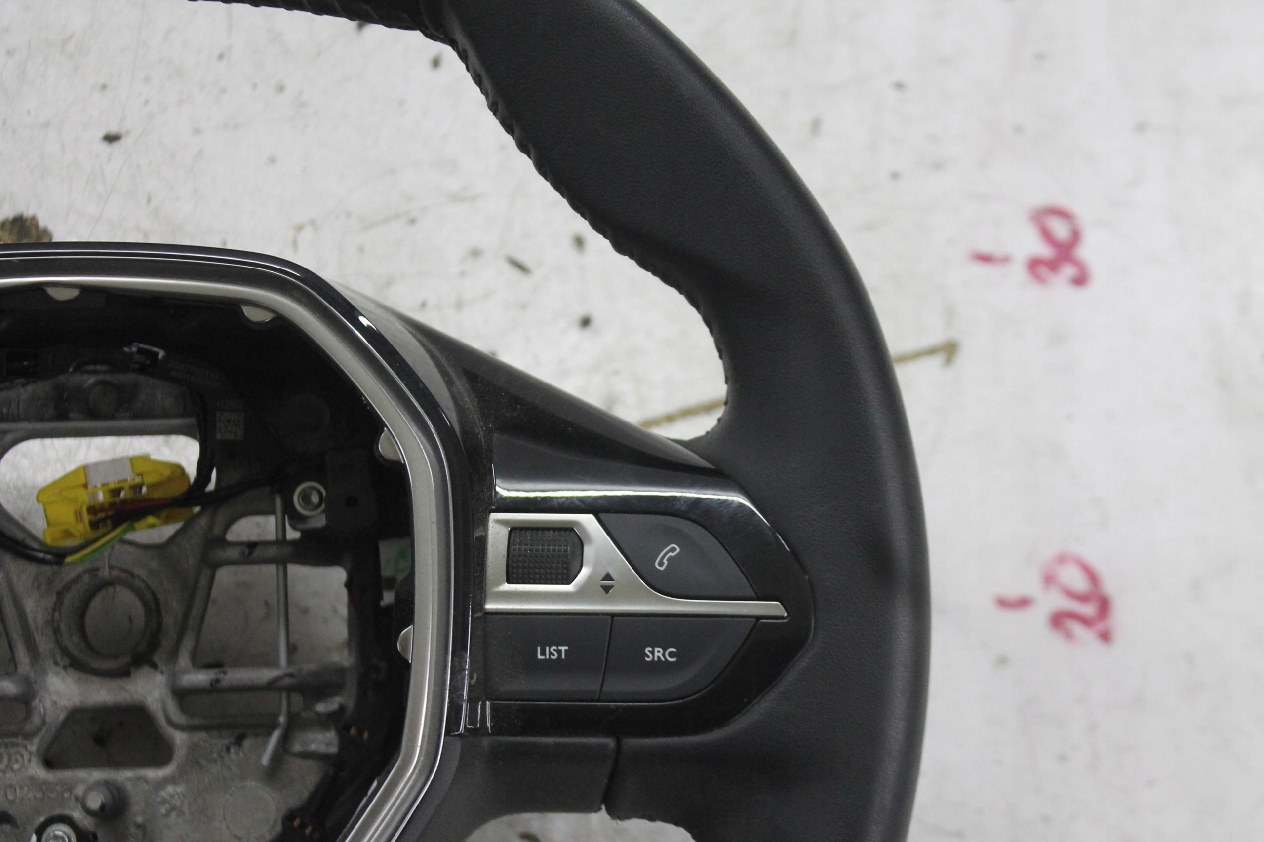 steering wheel, leather MULTI black PEUGEOT 2008 II 19
