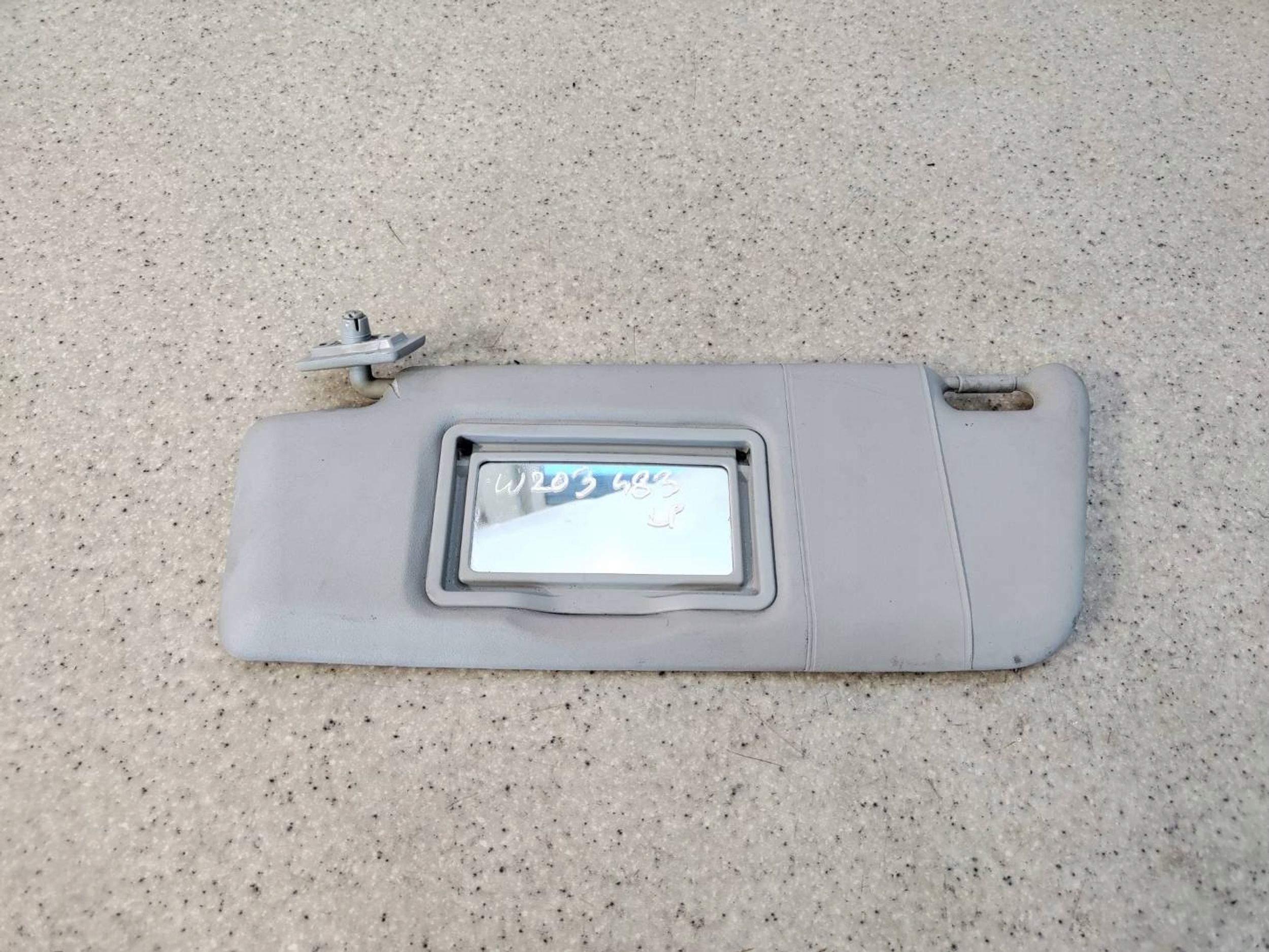 OSŁONA PRZECIWSŁONECZNA DASZEK LEWA KIEROWCY MERCEDES-BENZ W203