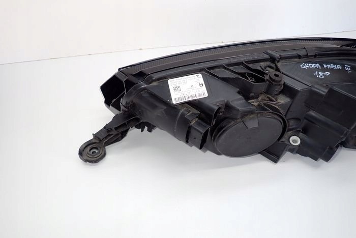 SKODA FABIA III LIFT 18- reflektor right light right 6V941016D