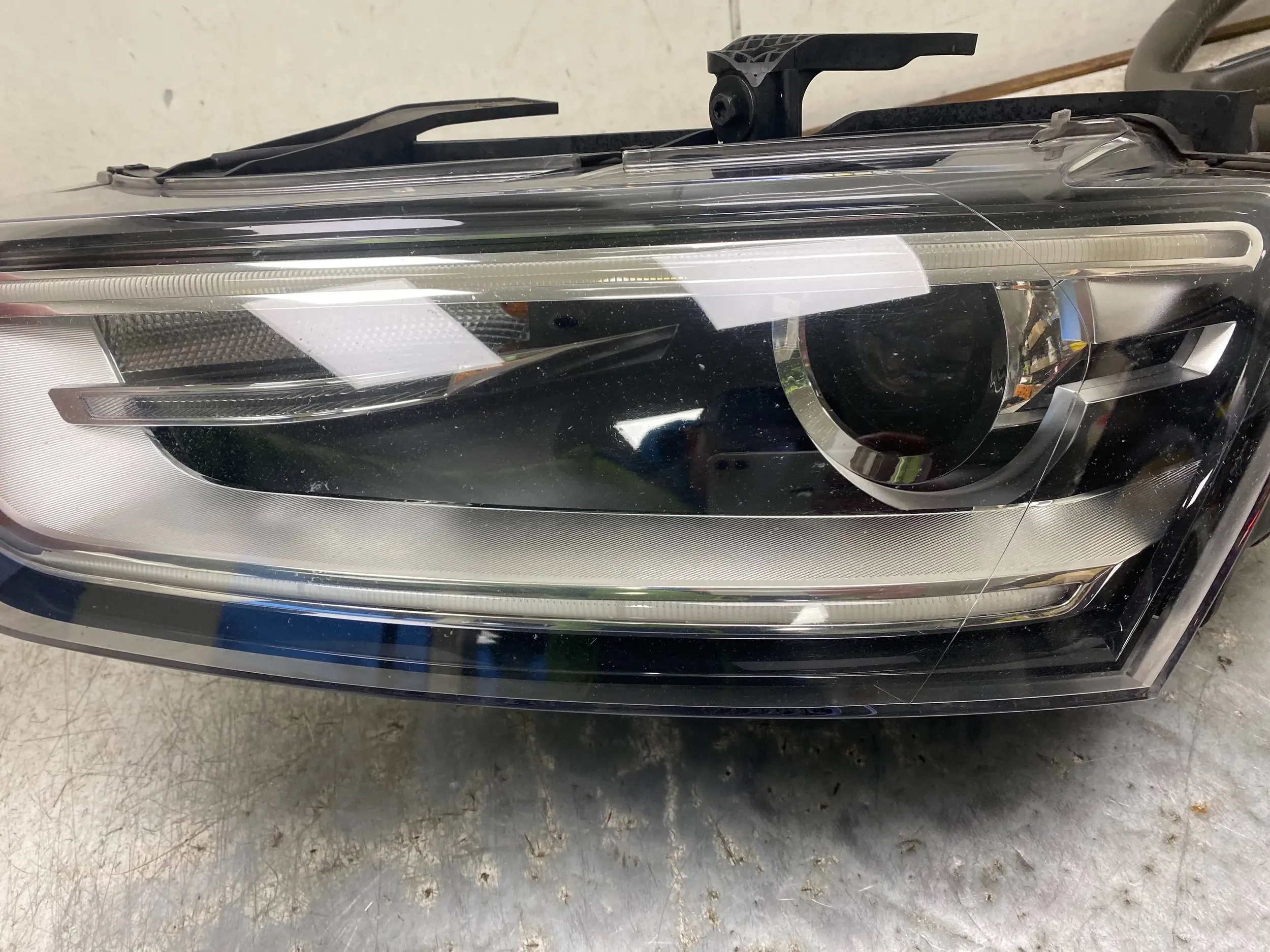 AUDI Q3 8U complete light left front LED XENON positioning 8U0941031