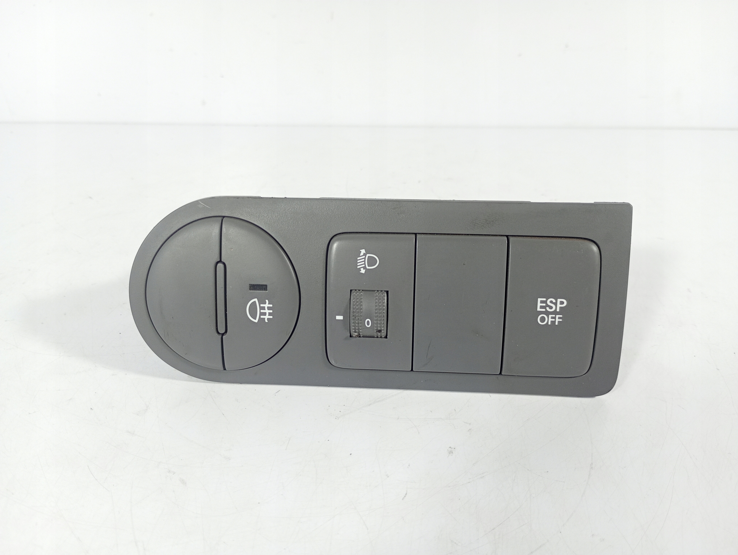 Hyundai H1 HI 07-23 switch switch PANEL PRZYCISKOW OE 933104H000