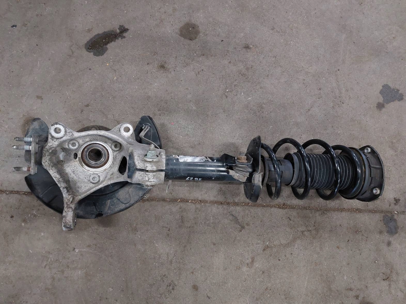 shock absorber swing right front PASSAT B8 LIFT 2.0 TDI 3Q0413031BP