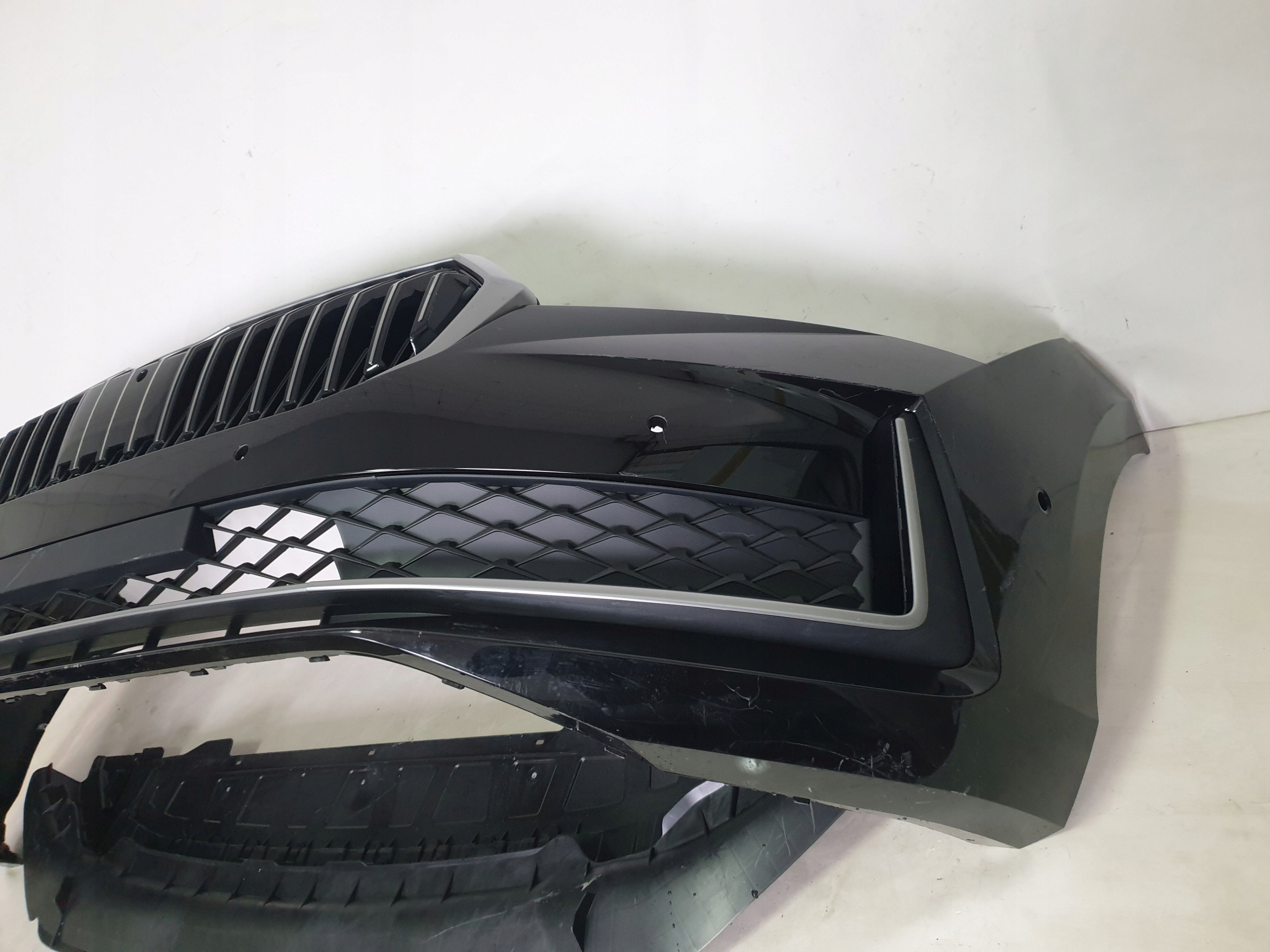 SKODA SUPERB IV 3P0 23-> bumper front front 6 x PDC cover 3P0807221