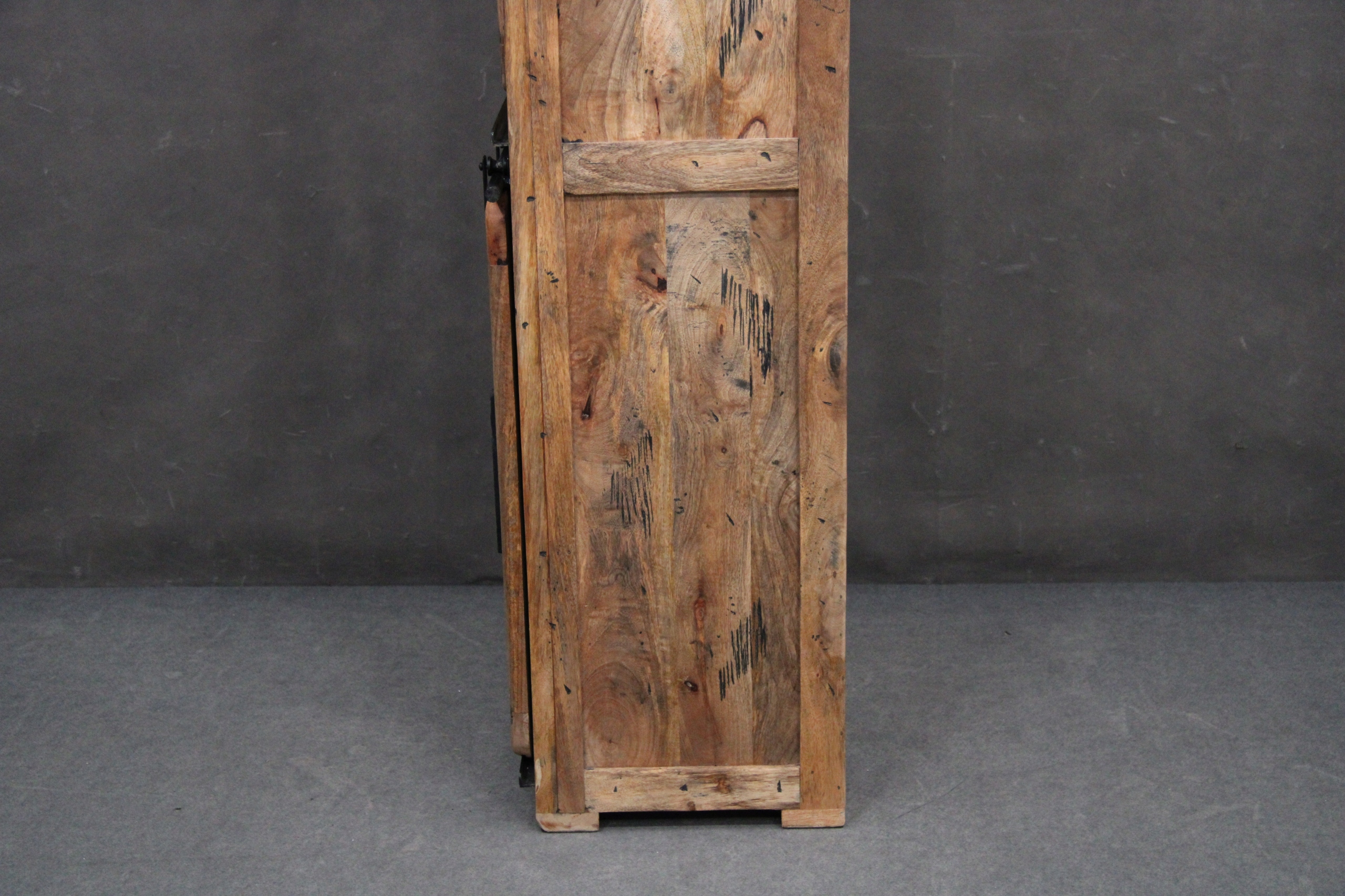 REGAŁ LOFT Drewniany lite Drewno Mango VINTAGE Szafka z półkami LOFTOWY Informacje dodatkowe drzwi