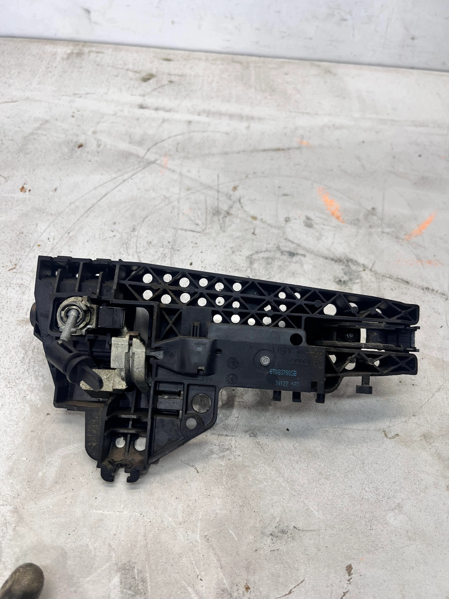 handle + lock cylinder left front AUDI A4 B8 A5 8T Q5 LZ7W EU