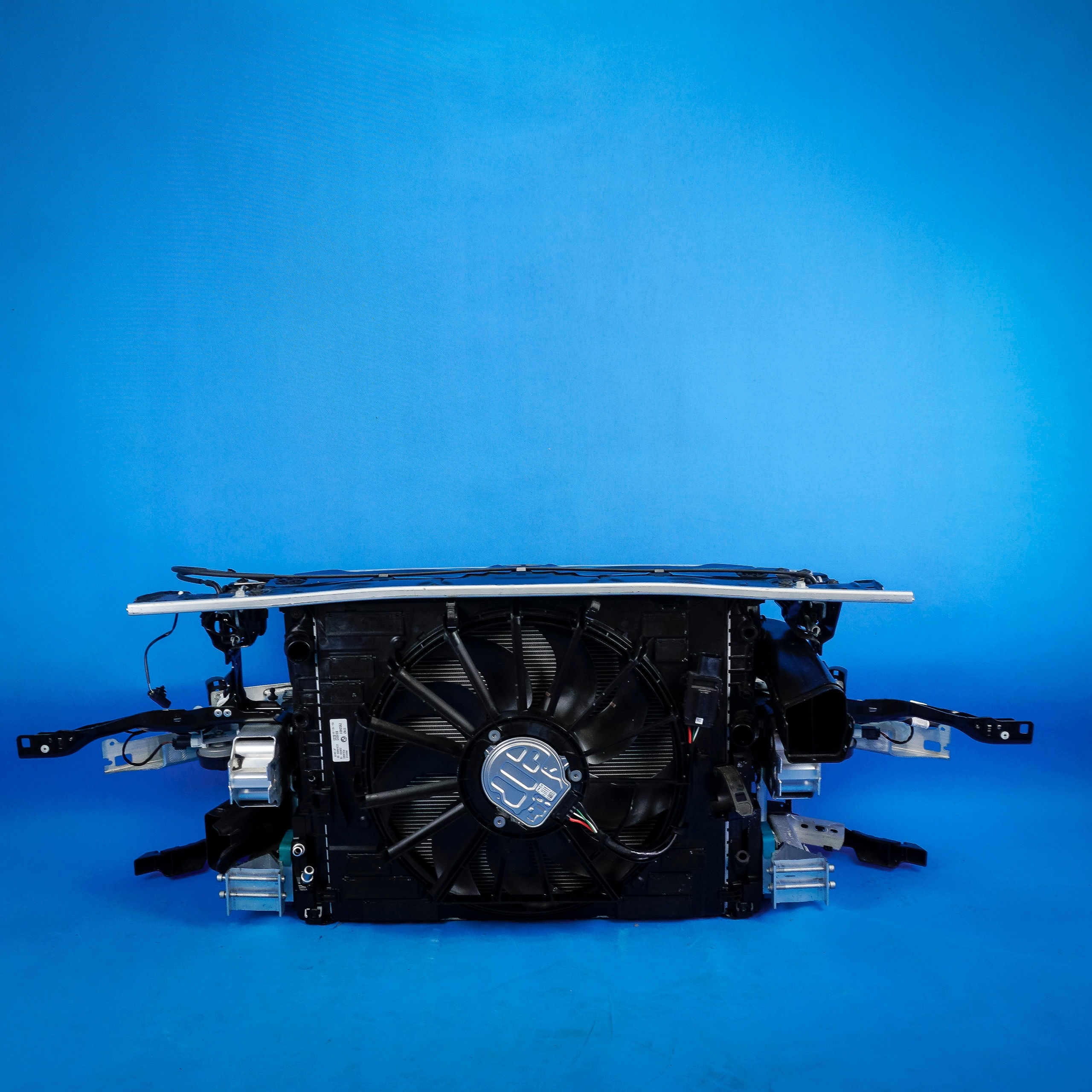 support panel for radiators radiator fans komplet BMW 3 G30 G31 530ix 252KM 25km