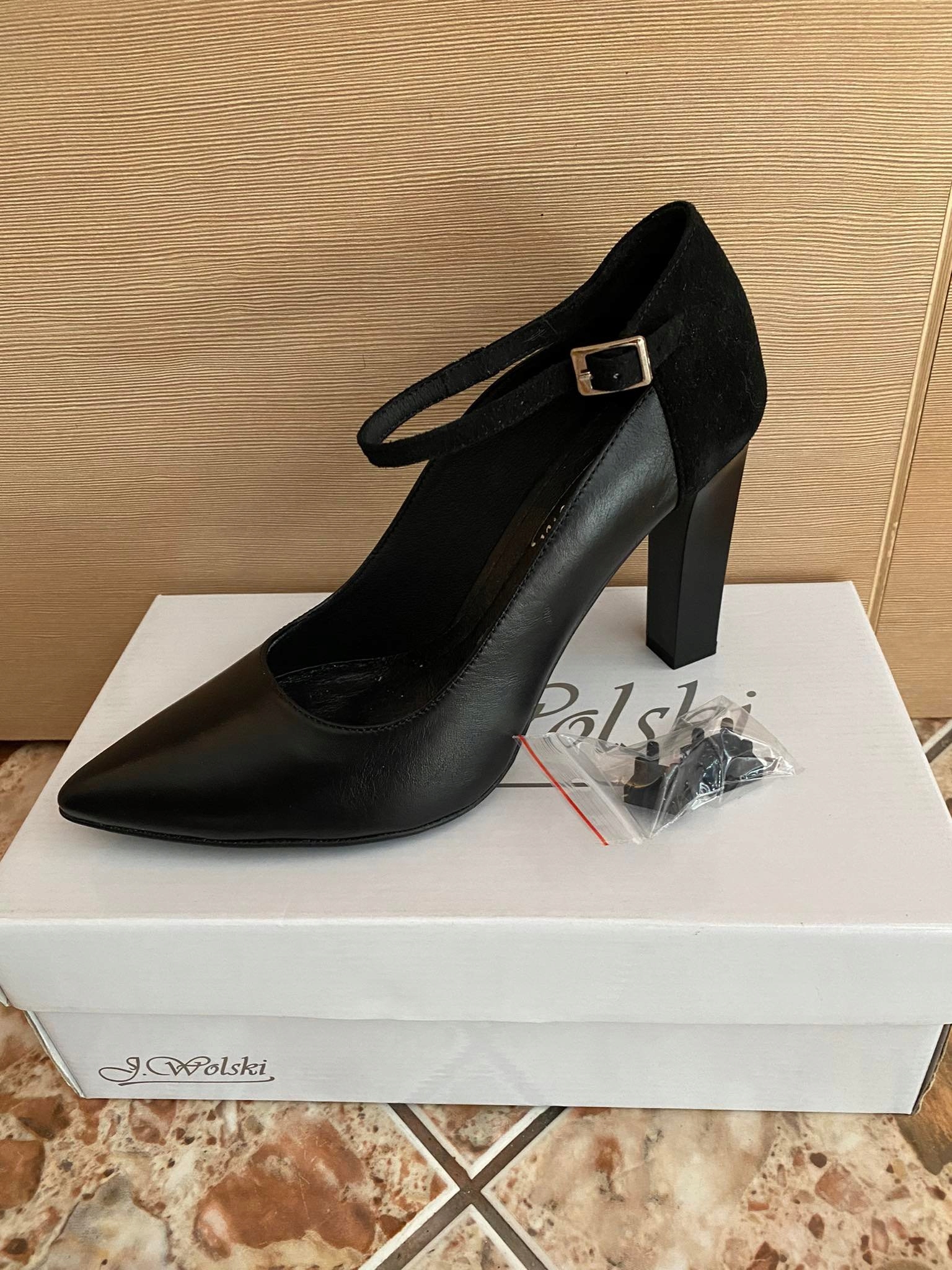 Dámské lodičky černé Velikost 39 Polská Výroba