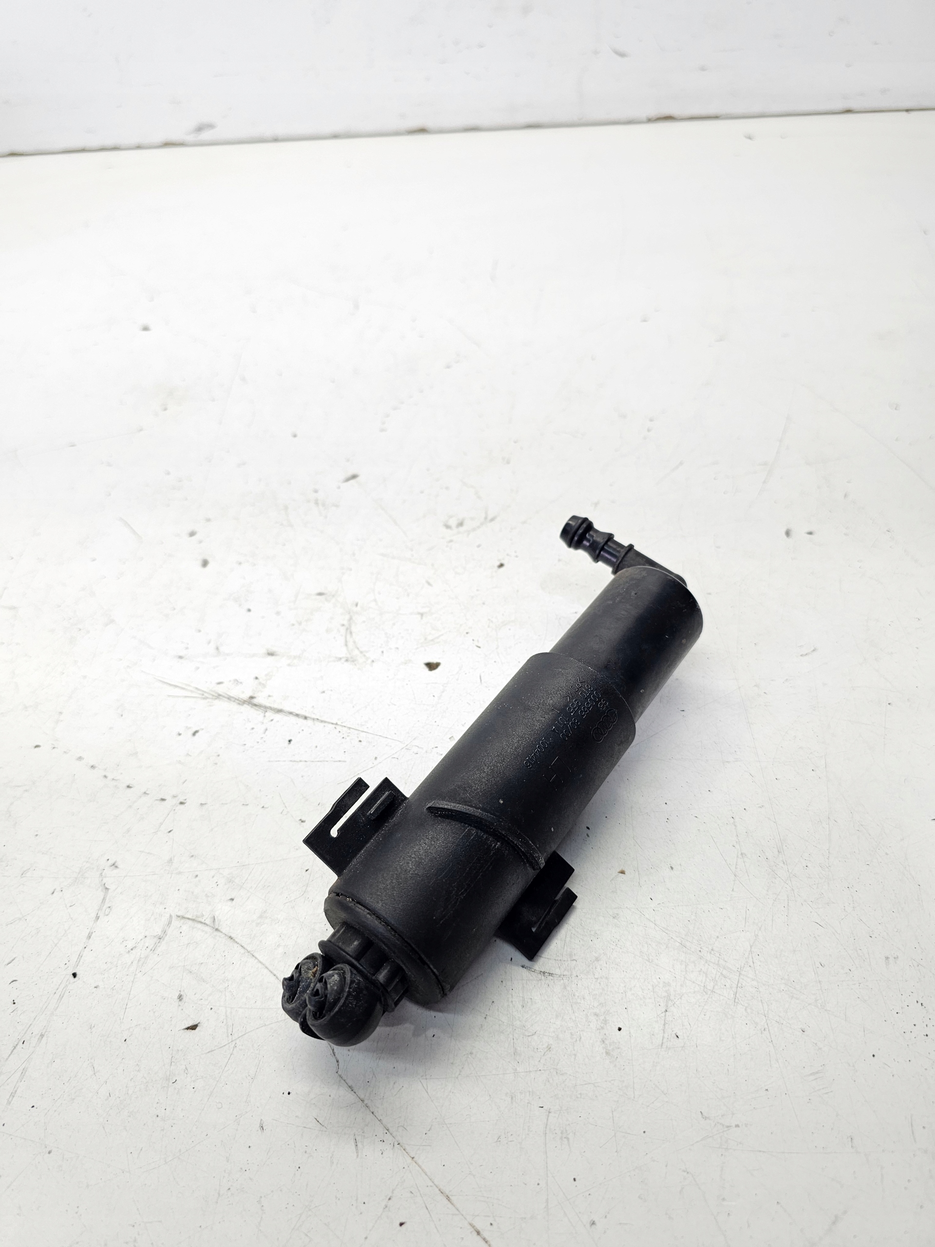 washer REFLEKTORA left AUDI A5 8T 8T0955101A
