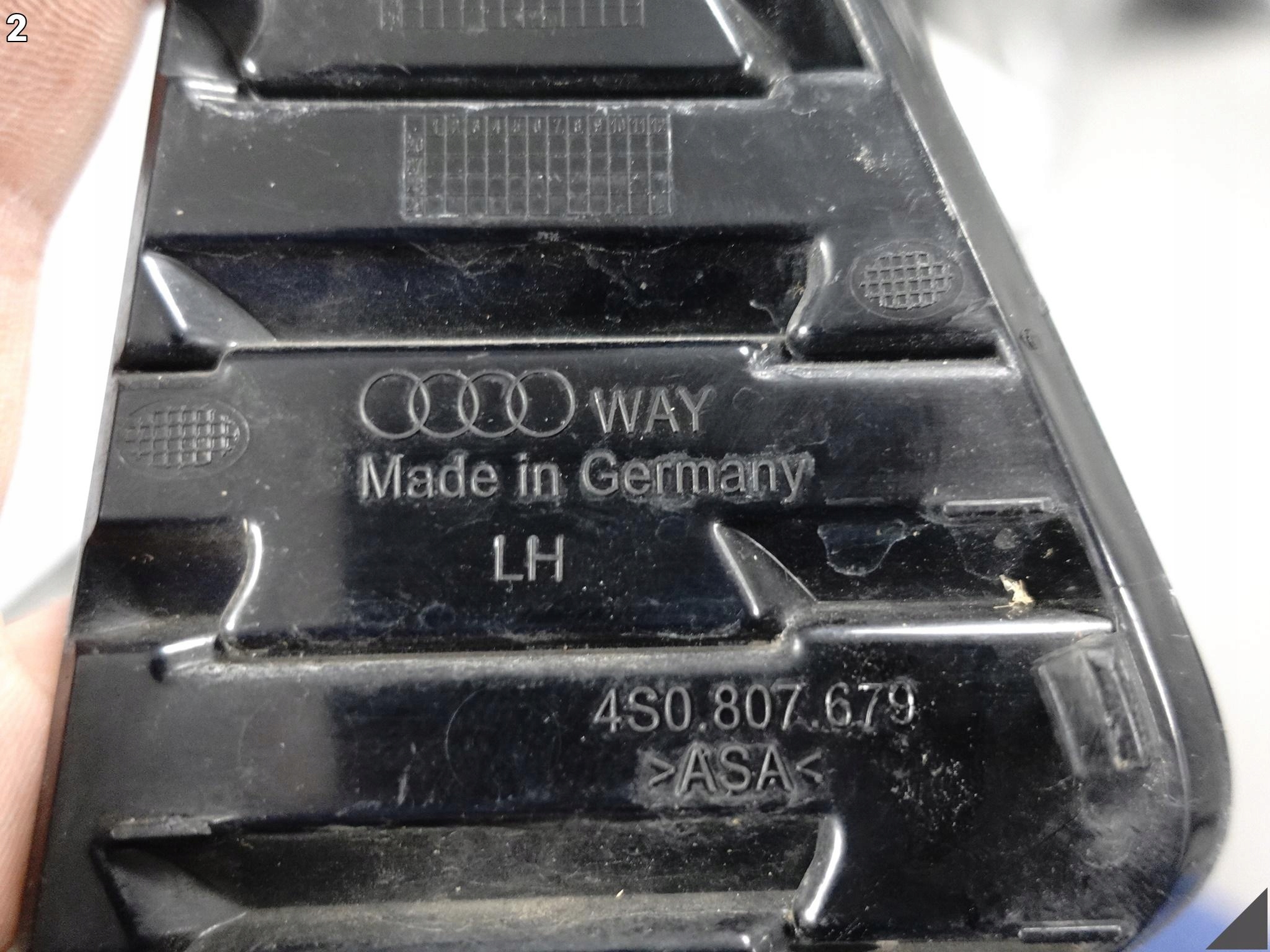 AUDI R8 4S0 II LIFT 19-24 grid spoiler grille W bumper left front 9B9