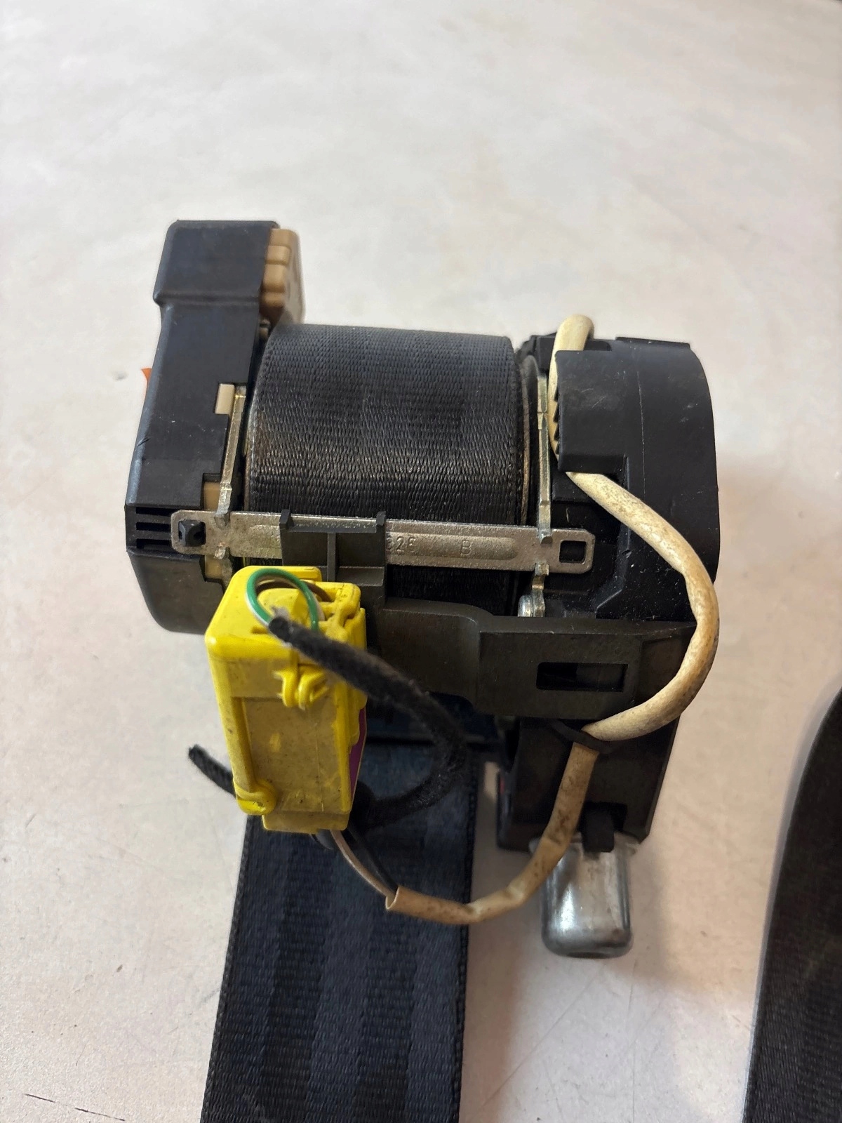 tension belt safety front front right Volkswagen T5