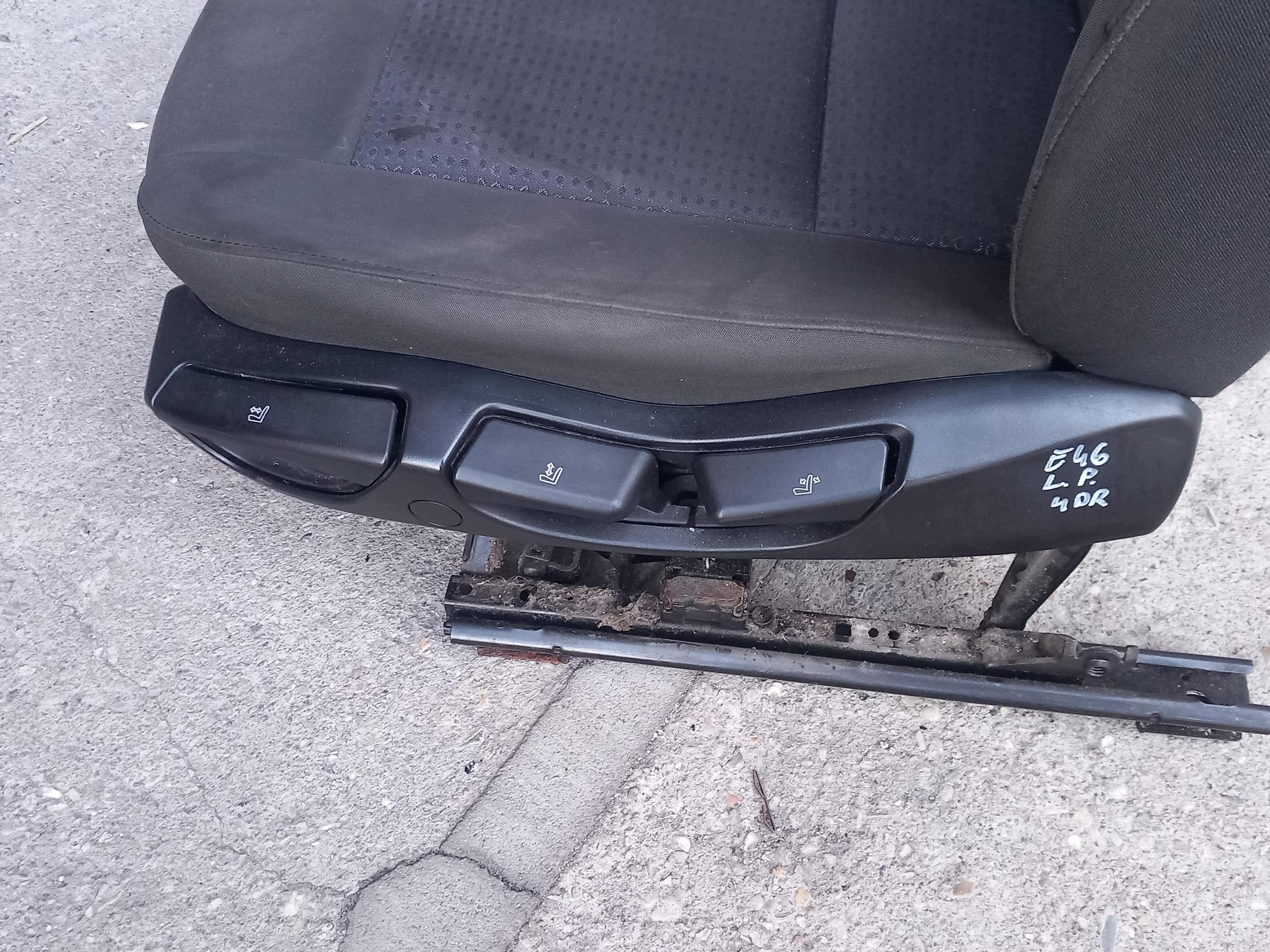 seat front front left EUROPA BMW 3 E46 sedan KOMBI LIFT black
