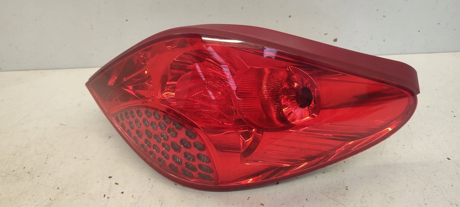 light rear part rear right Peugeot 207 CC