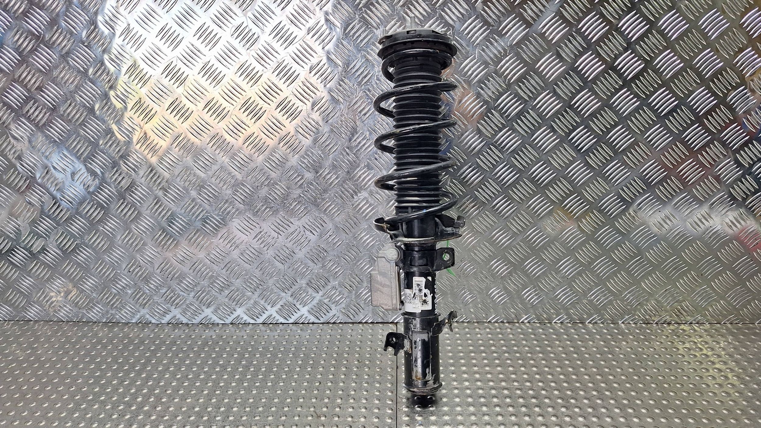 shock absorber right front H1BC-18045-LB FORD FIESTA MK8
