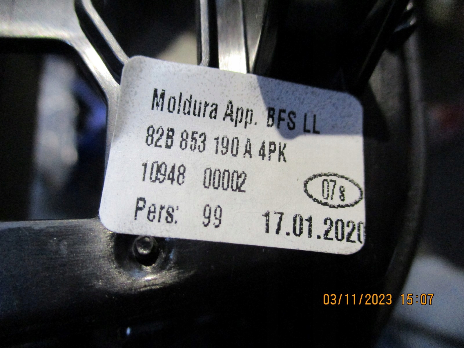 MOULAGE CONSOLE AUDI A1 82B 82B853190A
