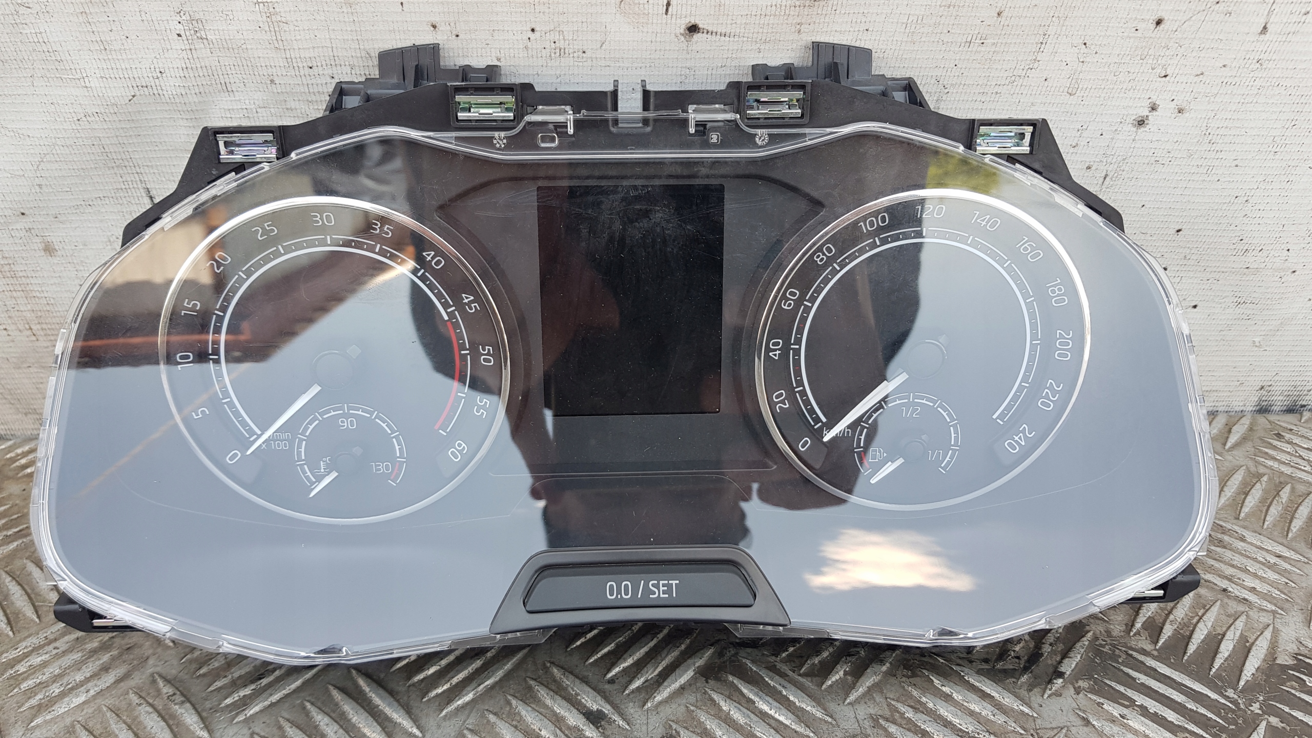SKODA SCALA dials clock 1.6 TDI 654920741a