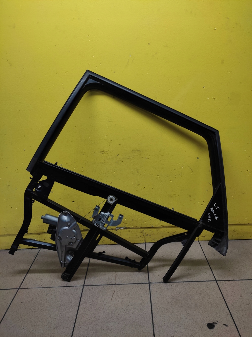 AUDI A6 C5 window regulator left rear part