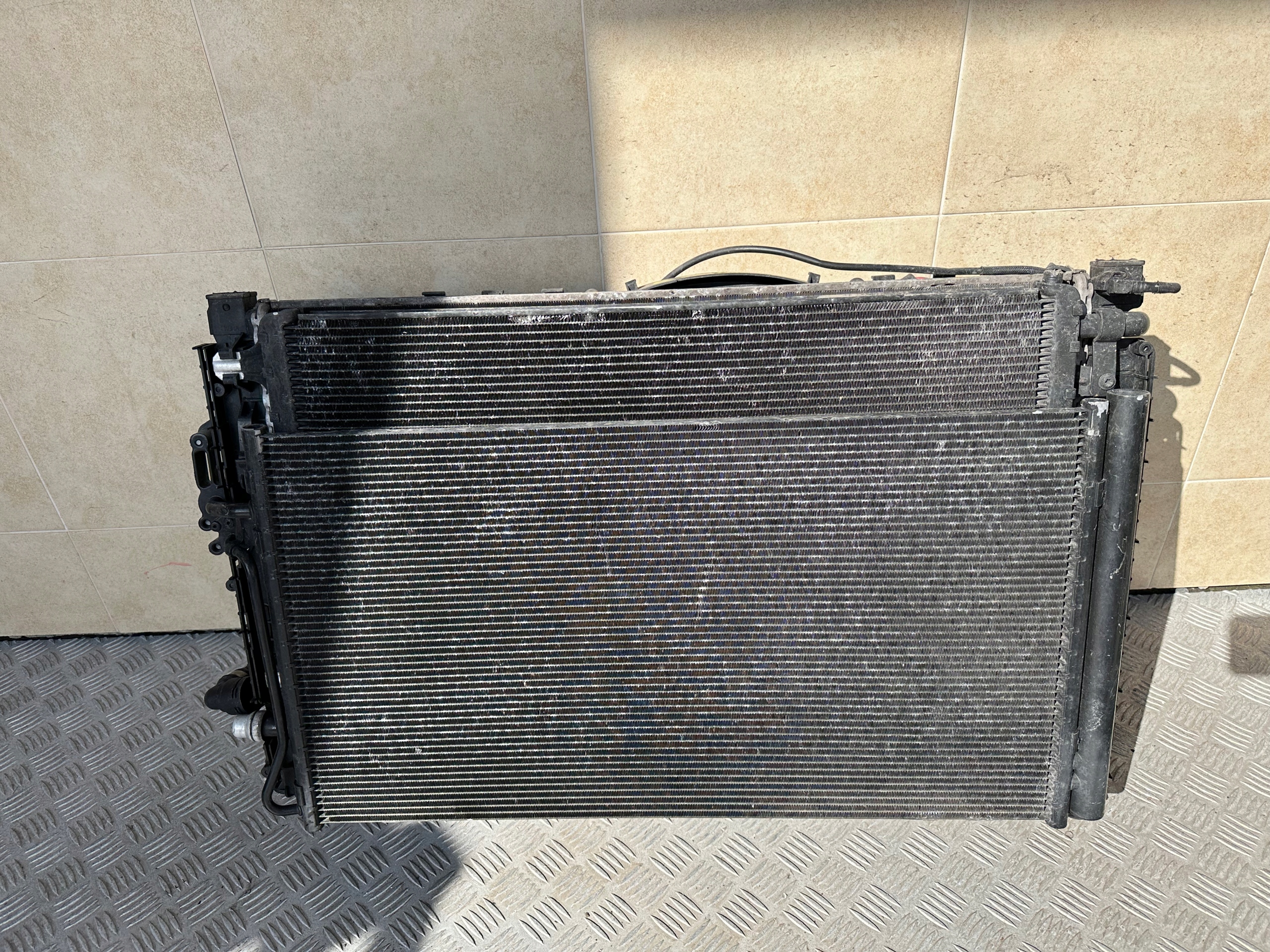 CHŁODNICE LAND ROVER EVOQUE 2.0 D 2017 ROK