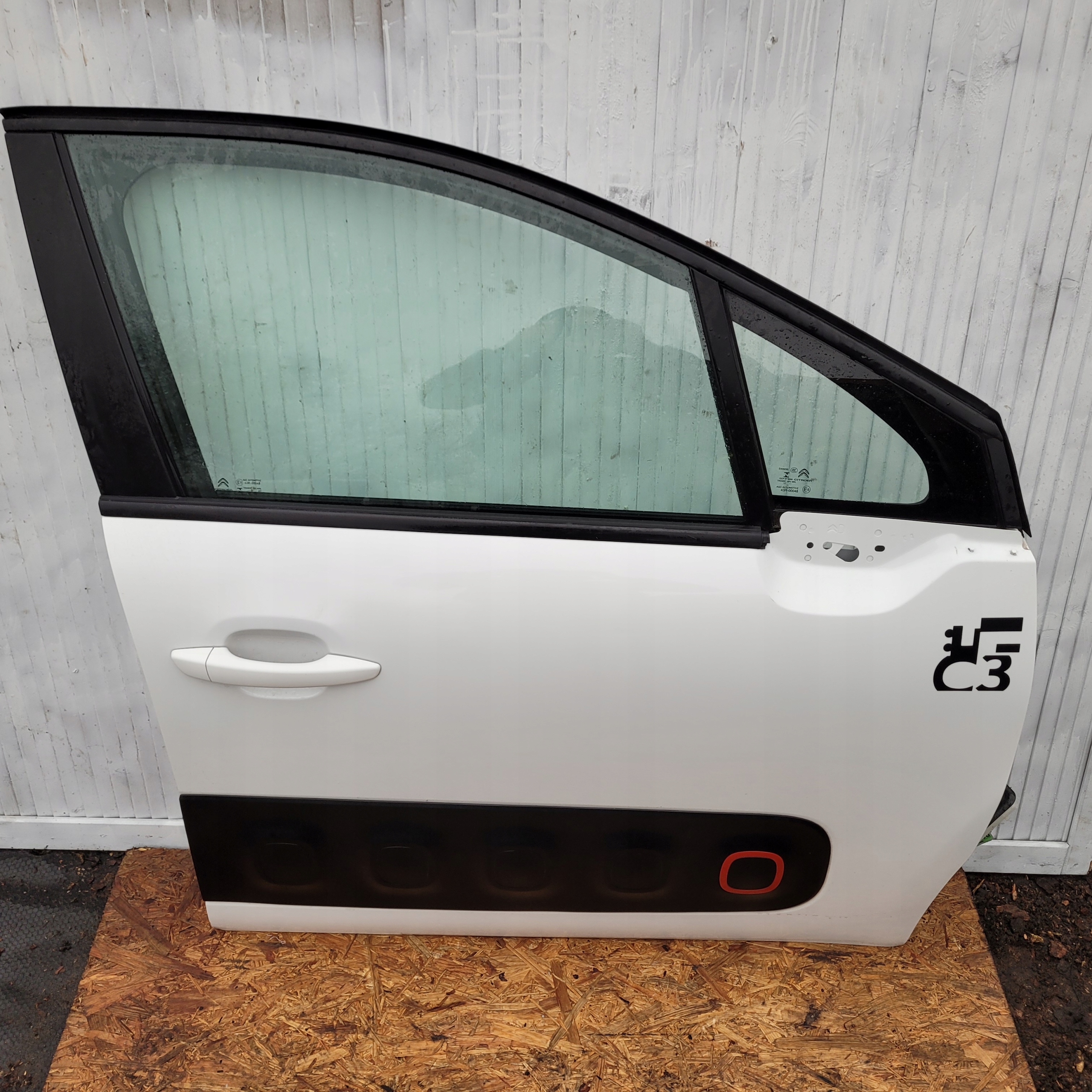 door front front right CITROEN C3 III EWP EWPB
