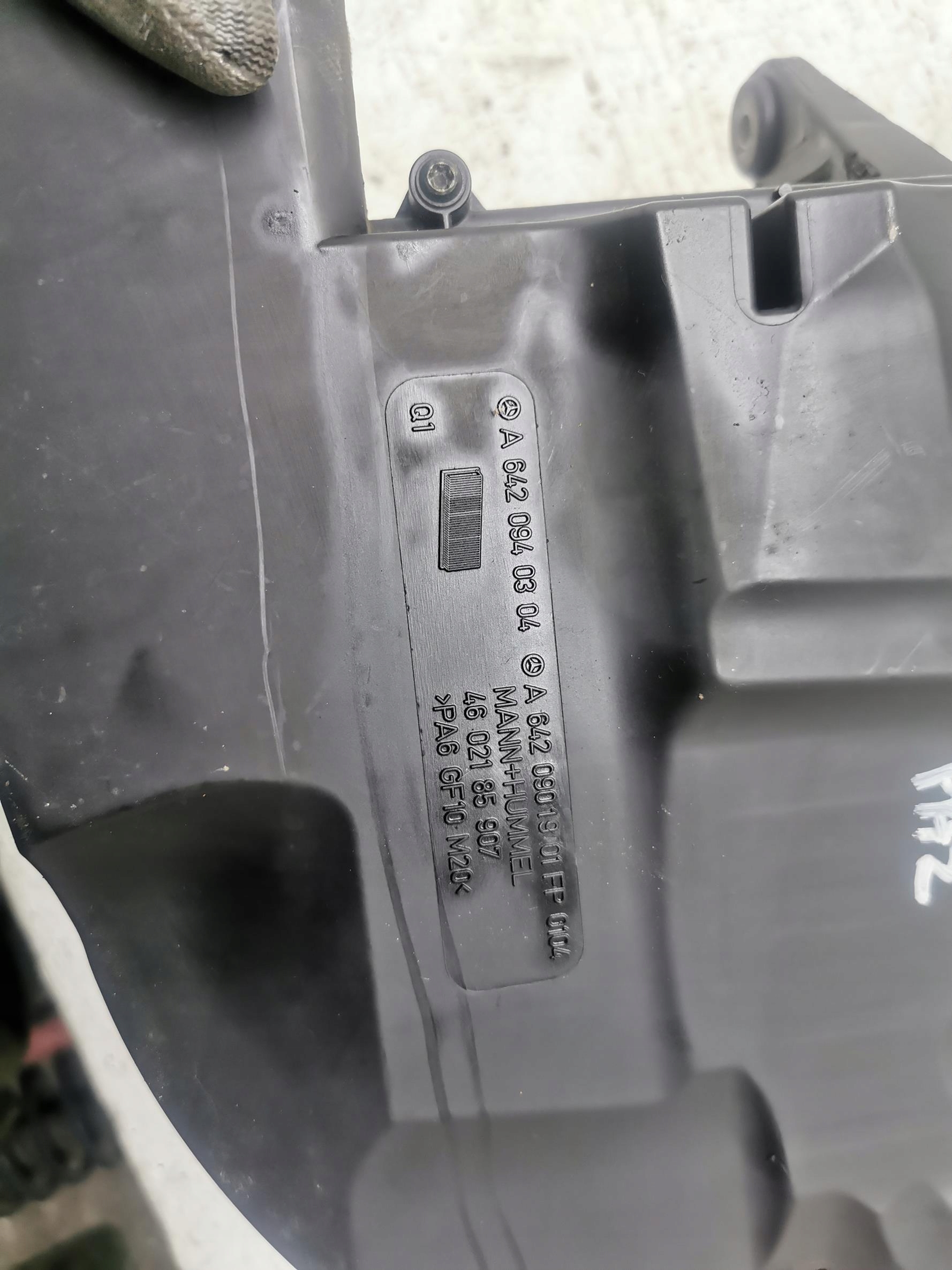 Gehäuse filter luft MERCEDES E-KLASA W211 3.0