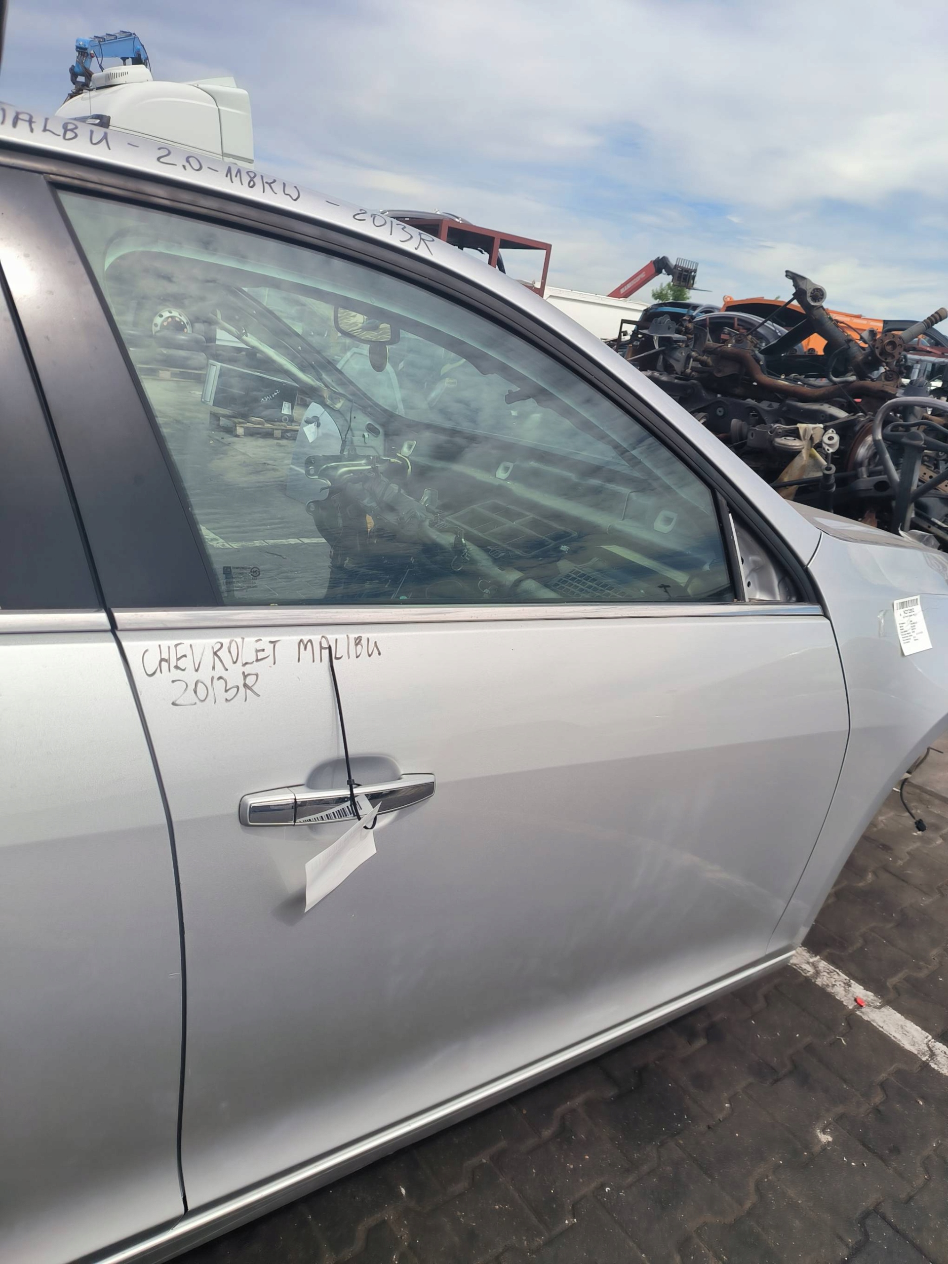 door right front CHEVROLET MALIBU