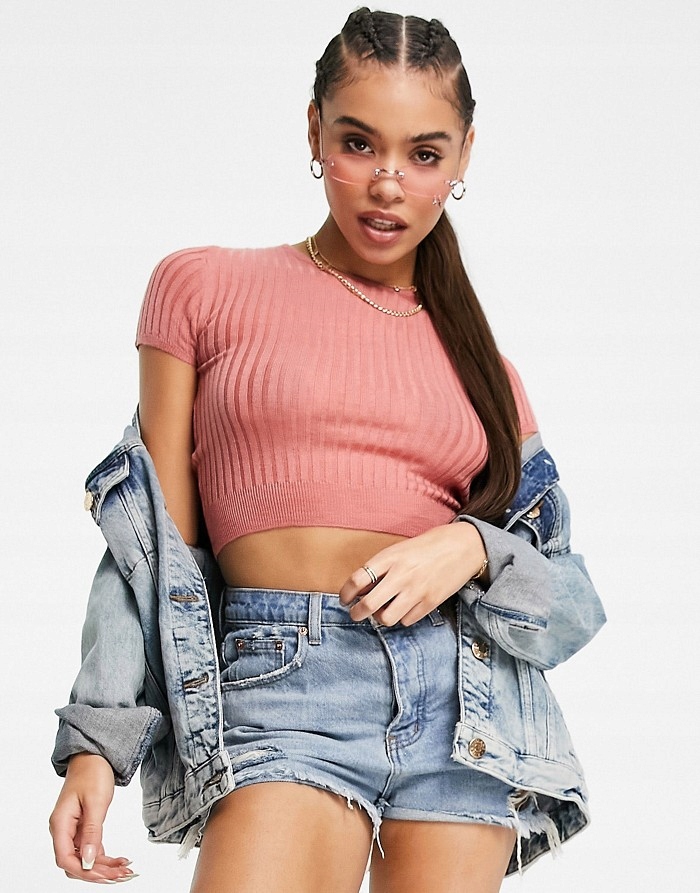 MISSGUIDED DOPASOWANY TOP PRĄŻKI (38)