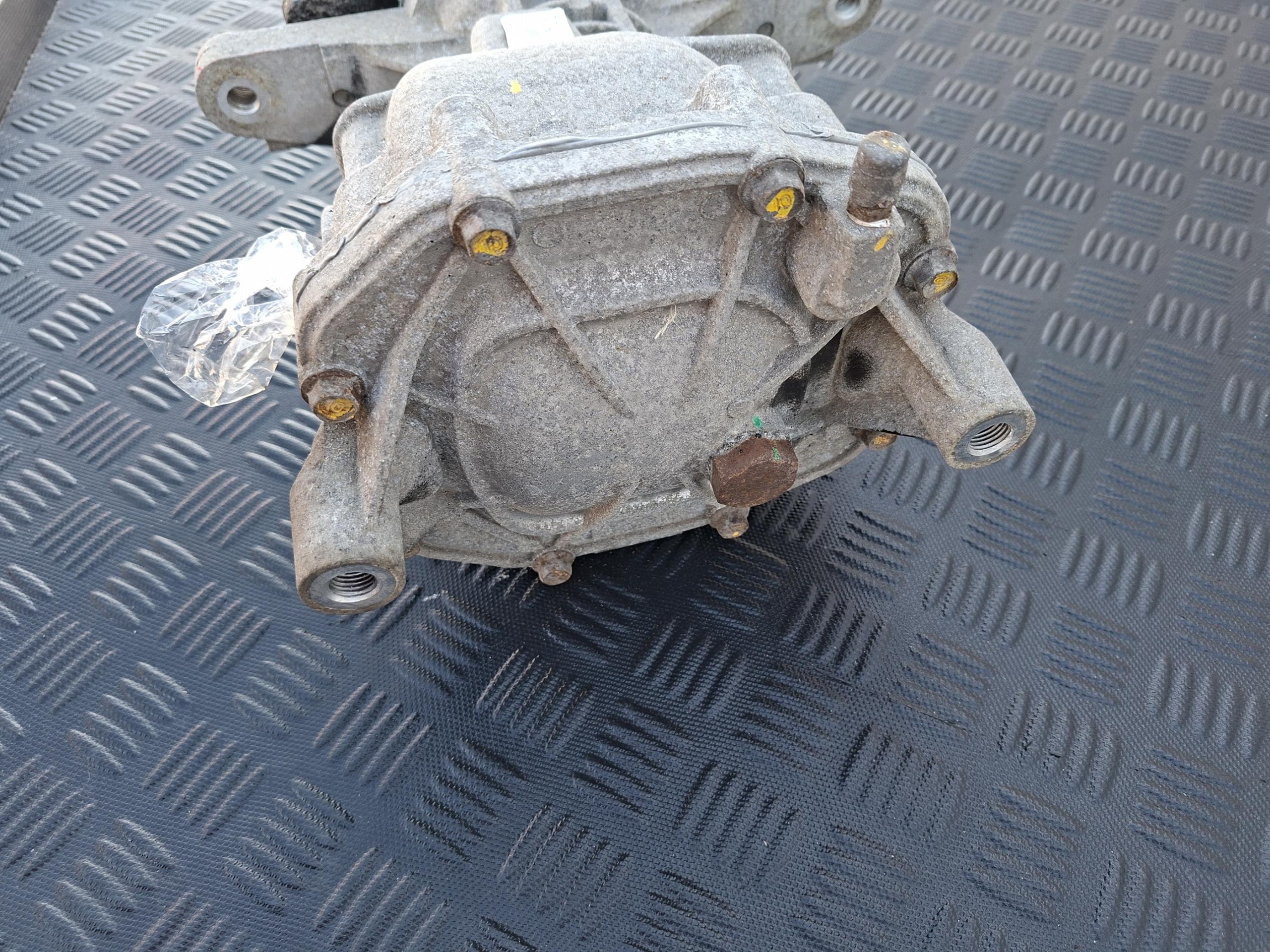 43100-37000 différentiel arrière arrière diff. SSANGYONG KORANDO IV 4 C300 1.6 D e-XDi