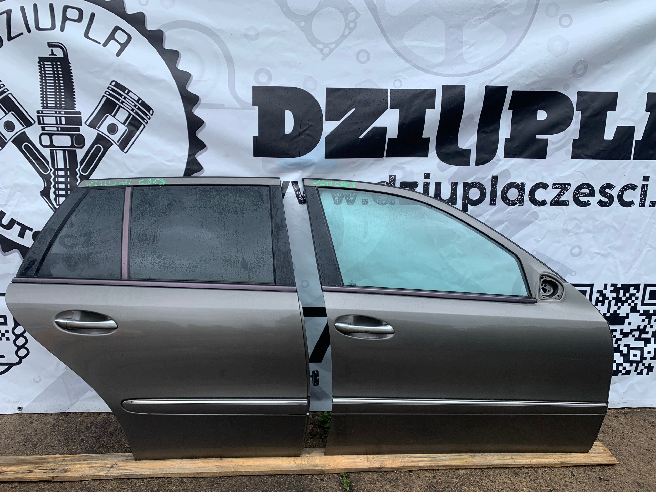 MERCEDES W211 E-KLASA door right PRWY front front front 963 C963