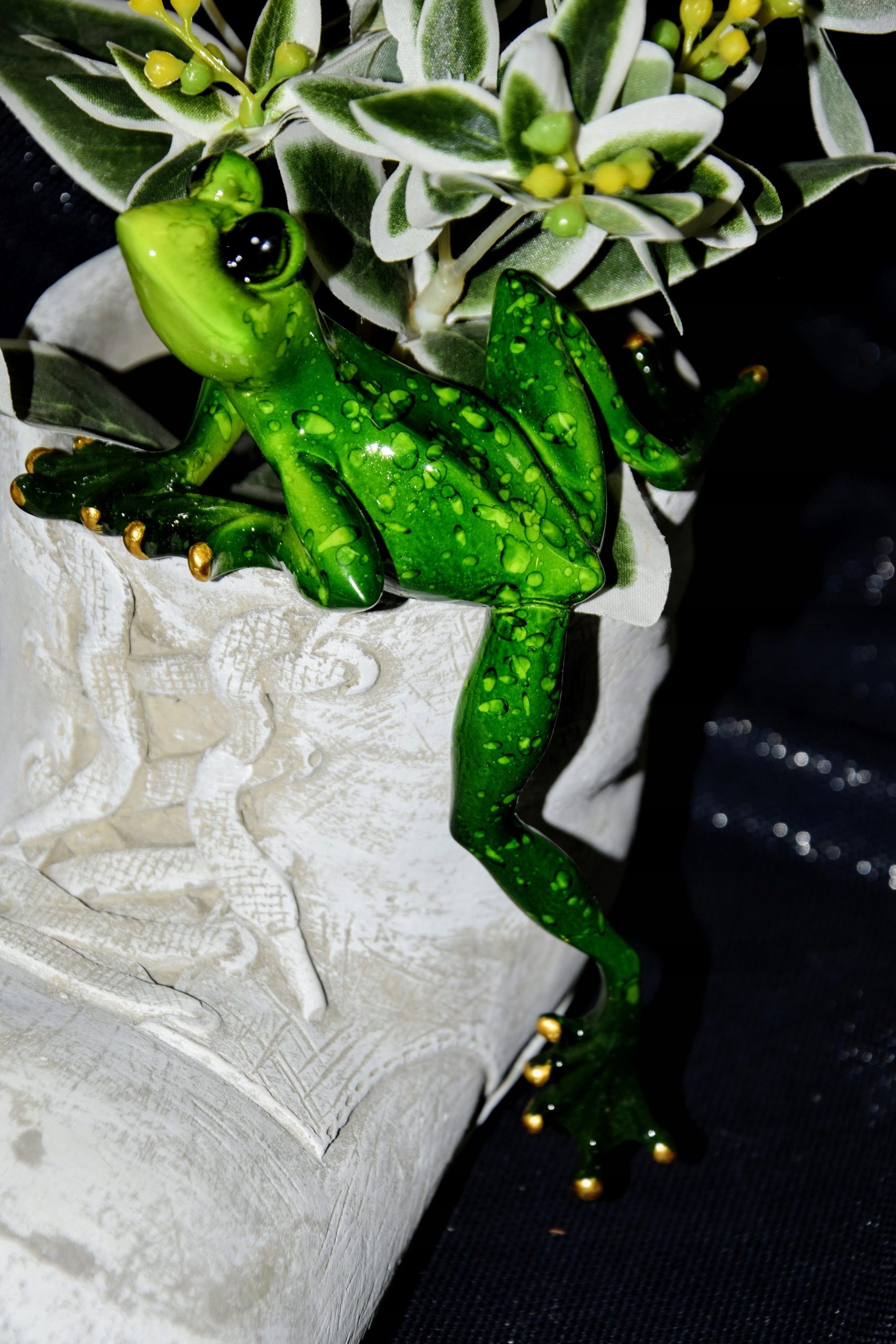 FIGURKA ŻABA Kolor odcienie zieleni wielokolorowy