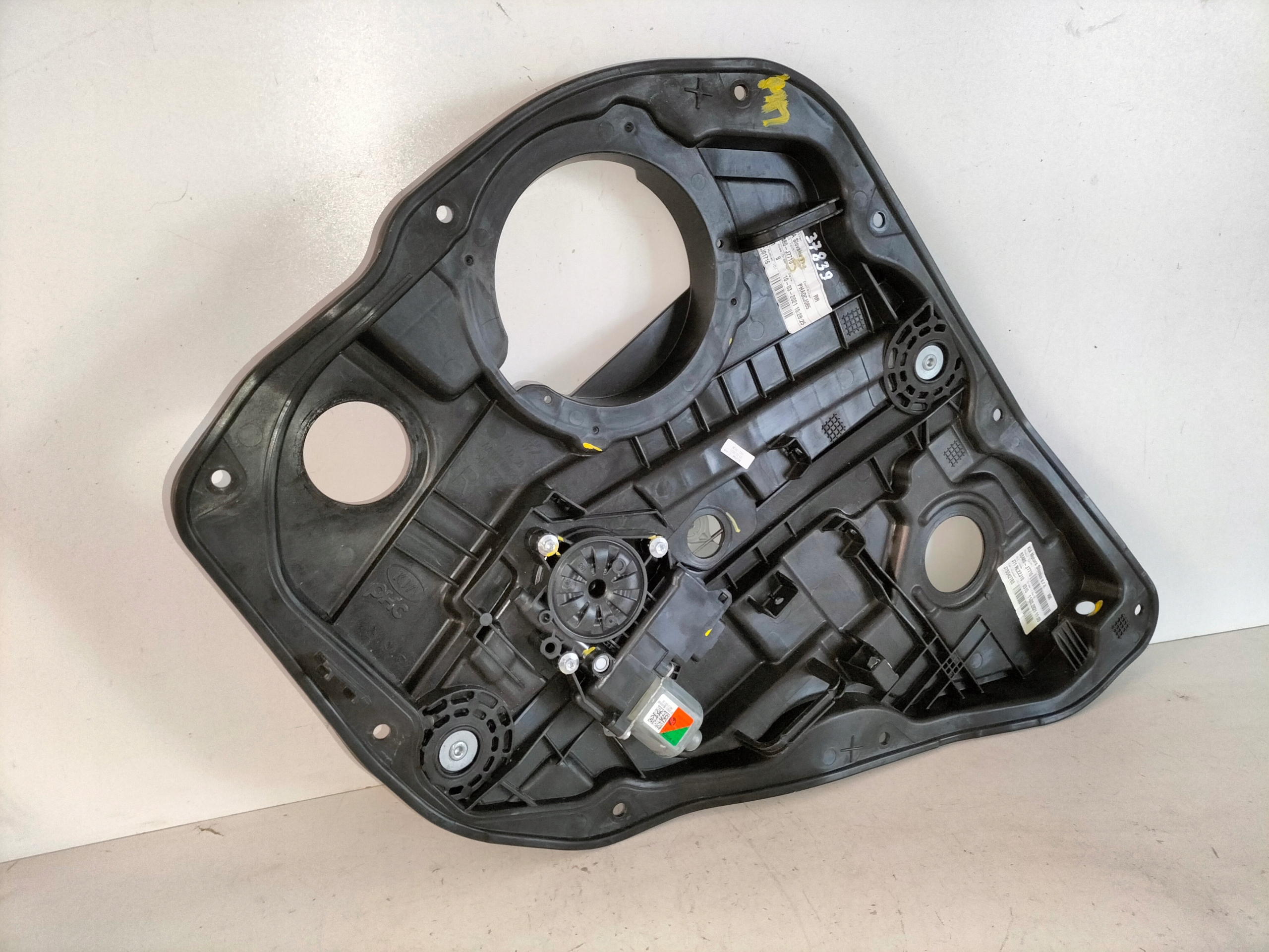 window regulator door rear part panel right KIA PROCEED III 18- PRO CEED