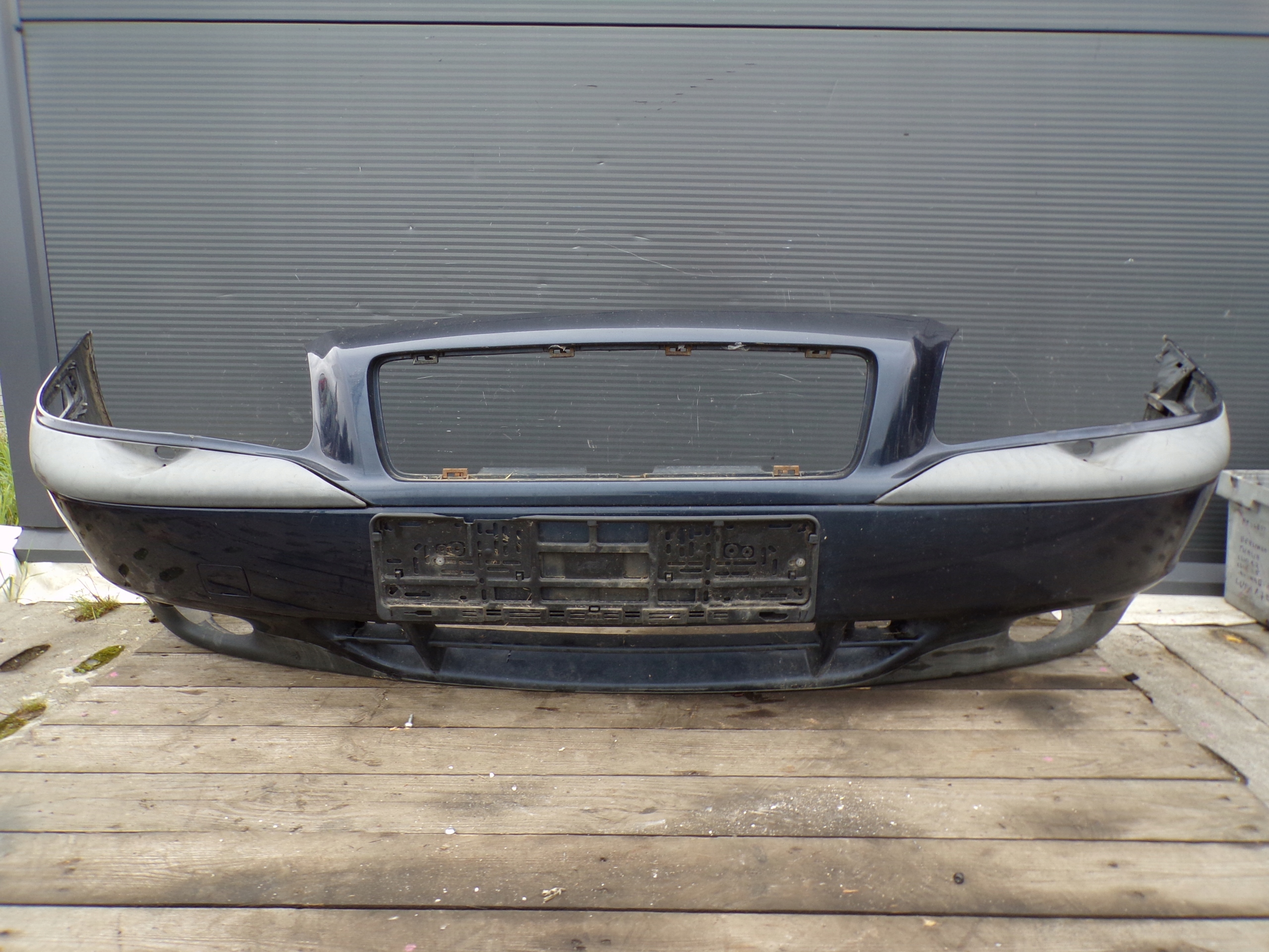 front bumper front VOLVO S80 1 and WERSJA below washers