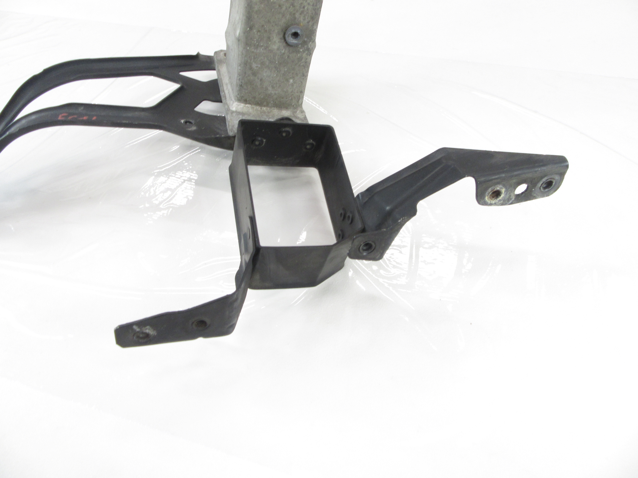 pillar iron left okular beam tip BMW 5 e60 e61