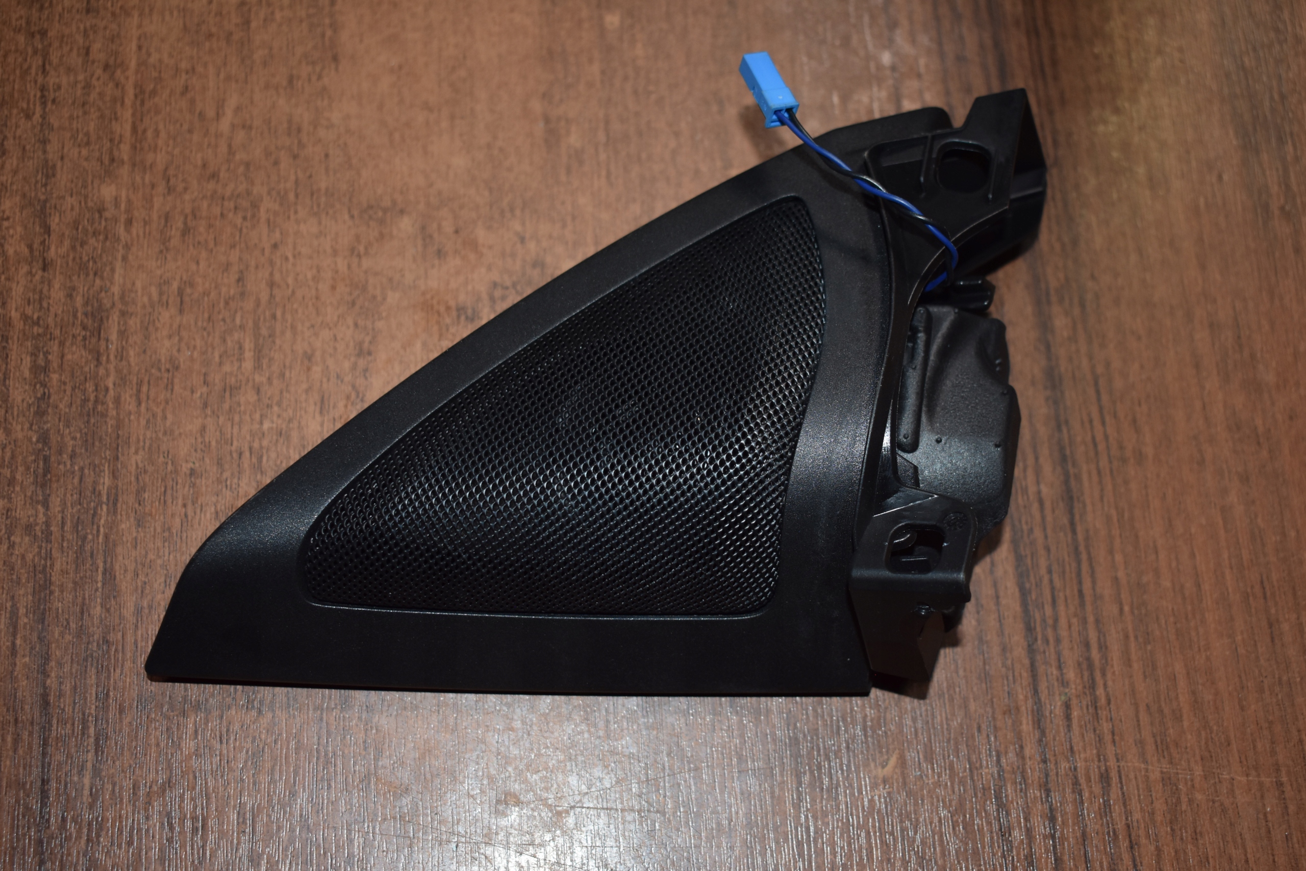 IDEALNY speaker cover BMW G22 G23 1